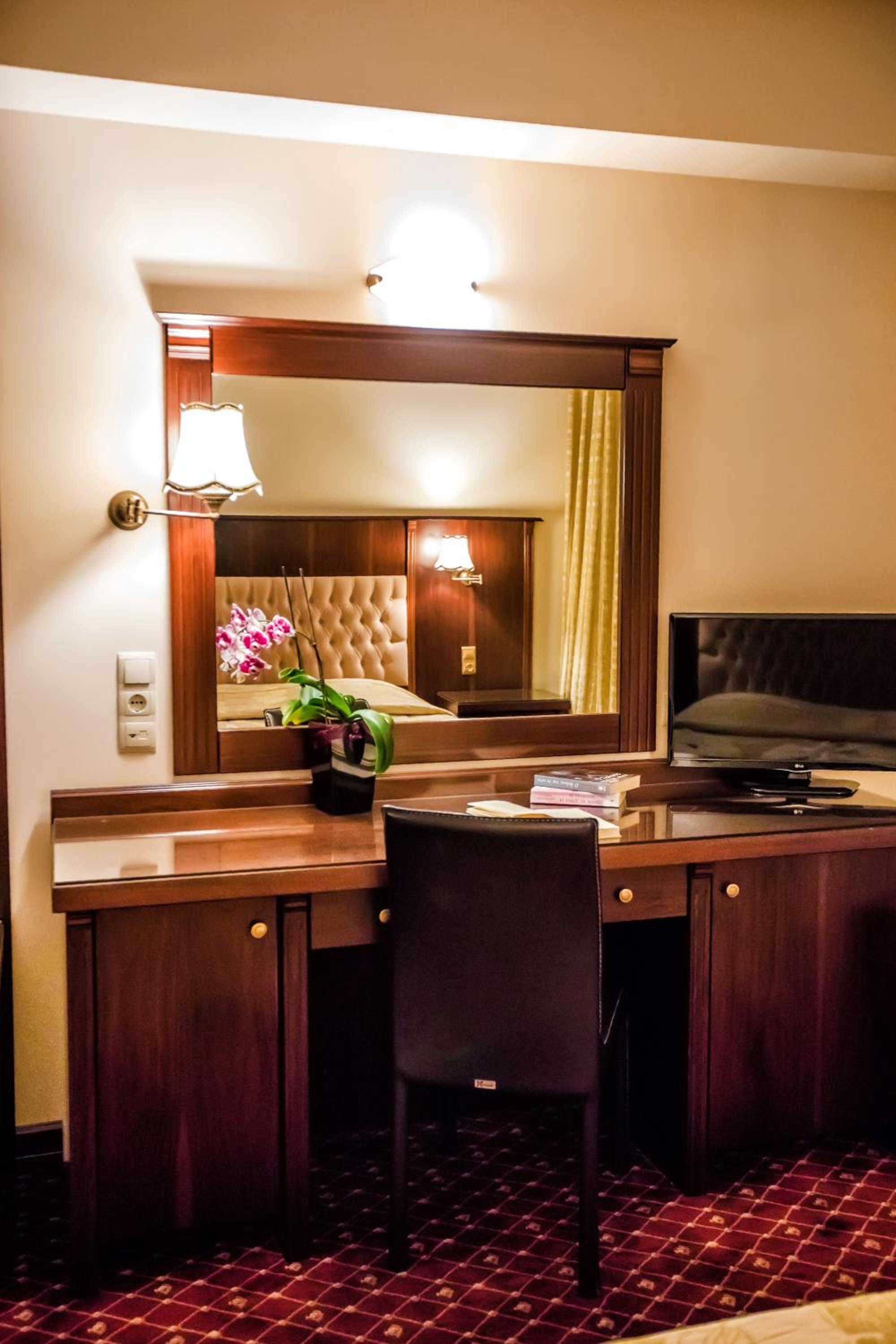 Executive Room photo 2