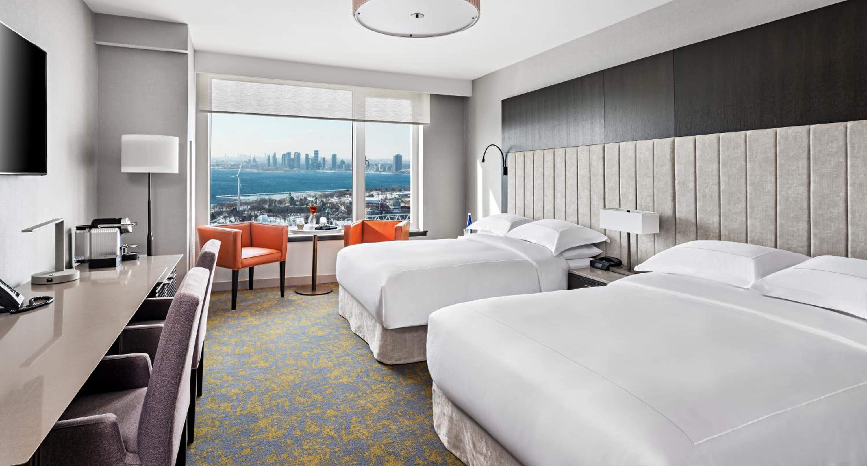 Deluxe Queen Room with Two Queen Beds - High Floor