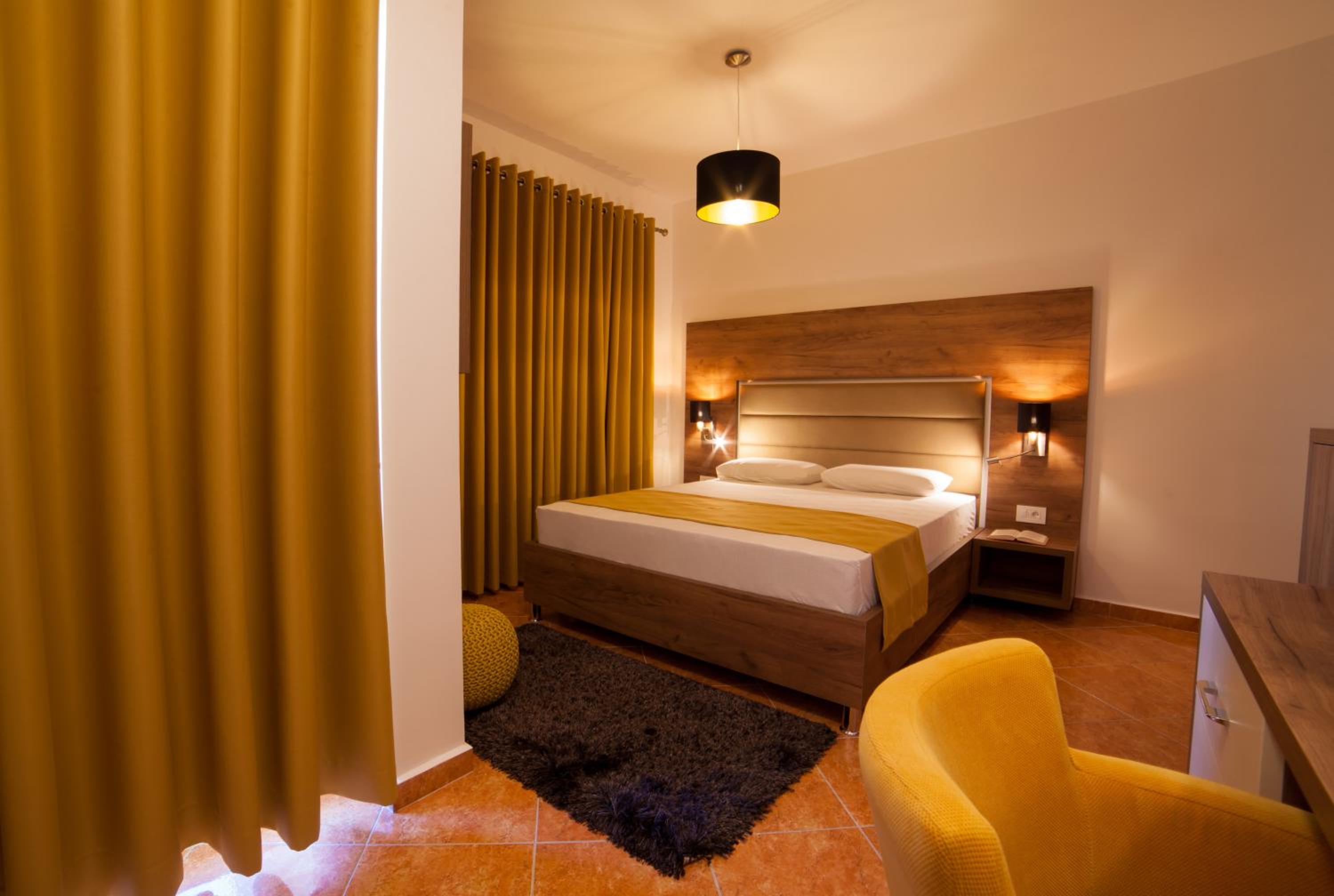 Comfort Double Room with Balcony and Garden View