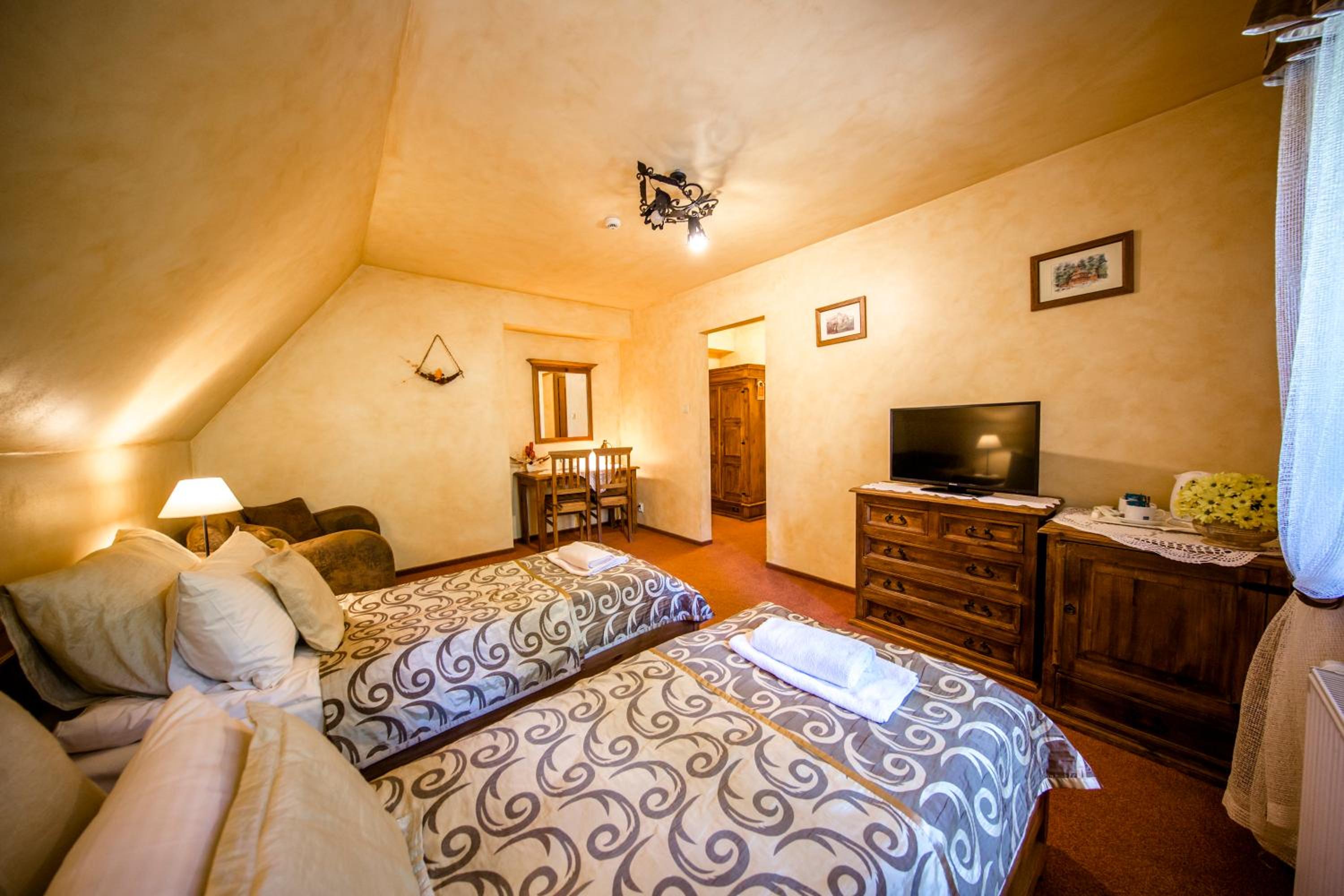 Standard Twin Room