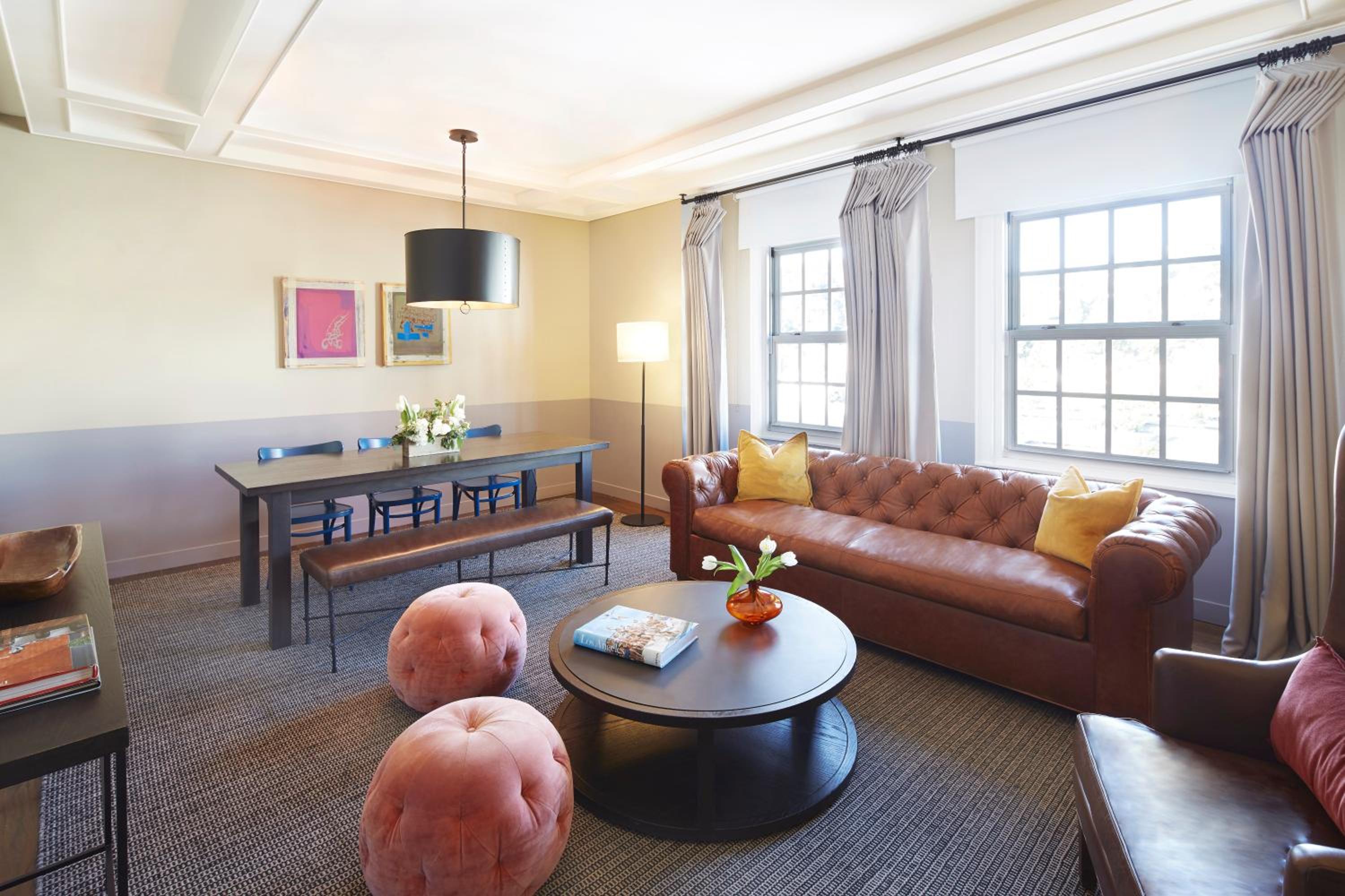 One-Bedroom King Suite - Photo 4