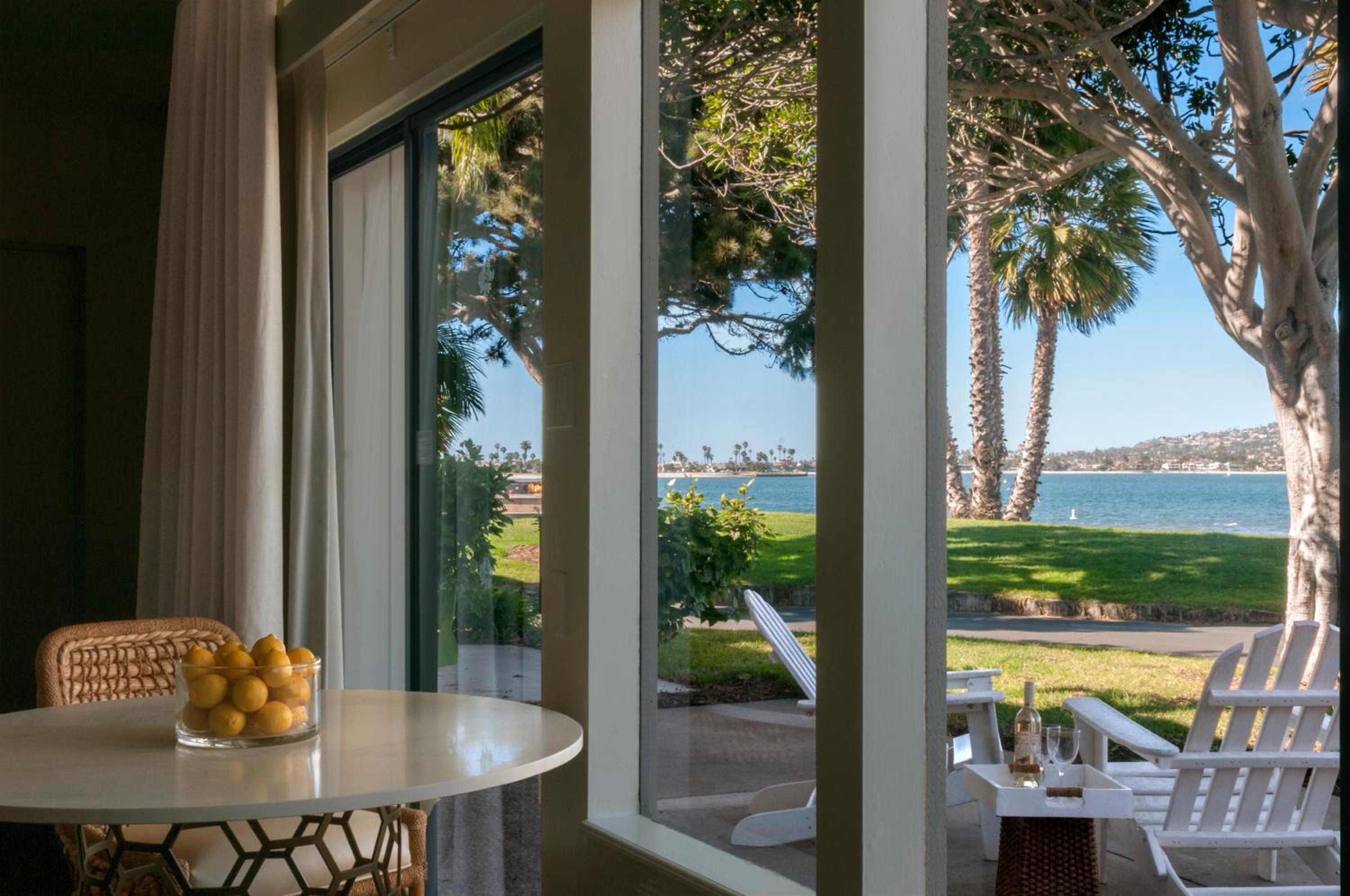 Bayside Fireplace Suite, One King - Photo 2