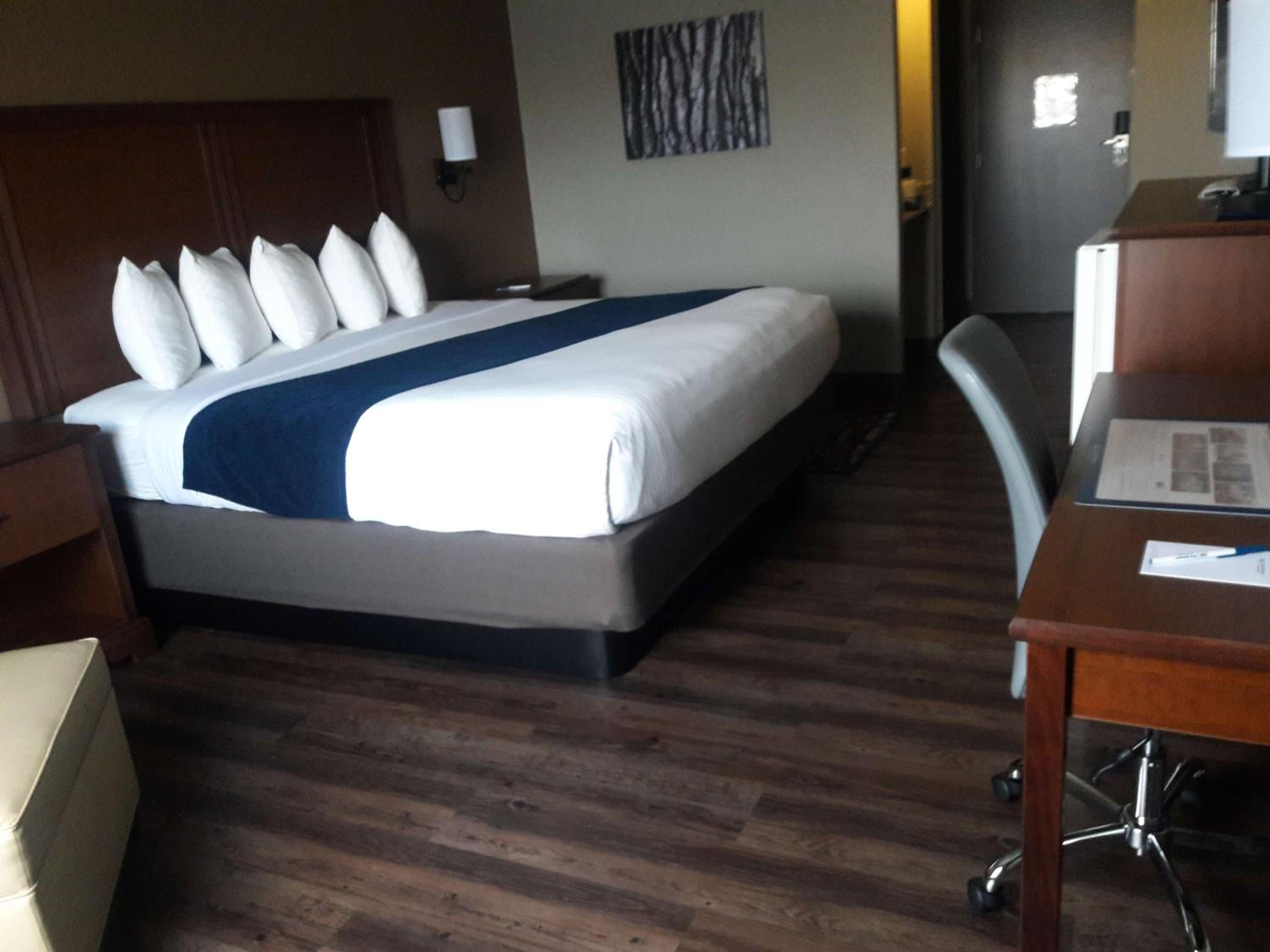 King Room - Non-Smoking photo 1