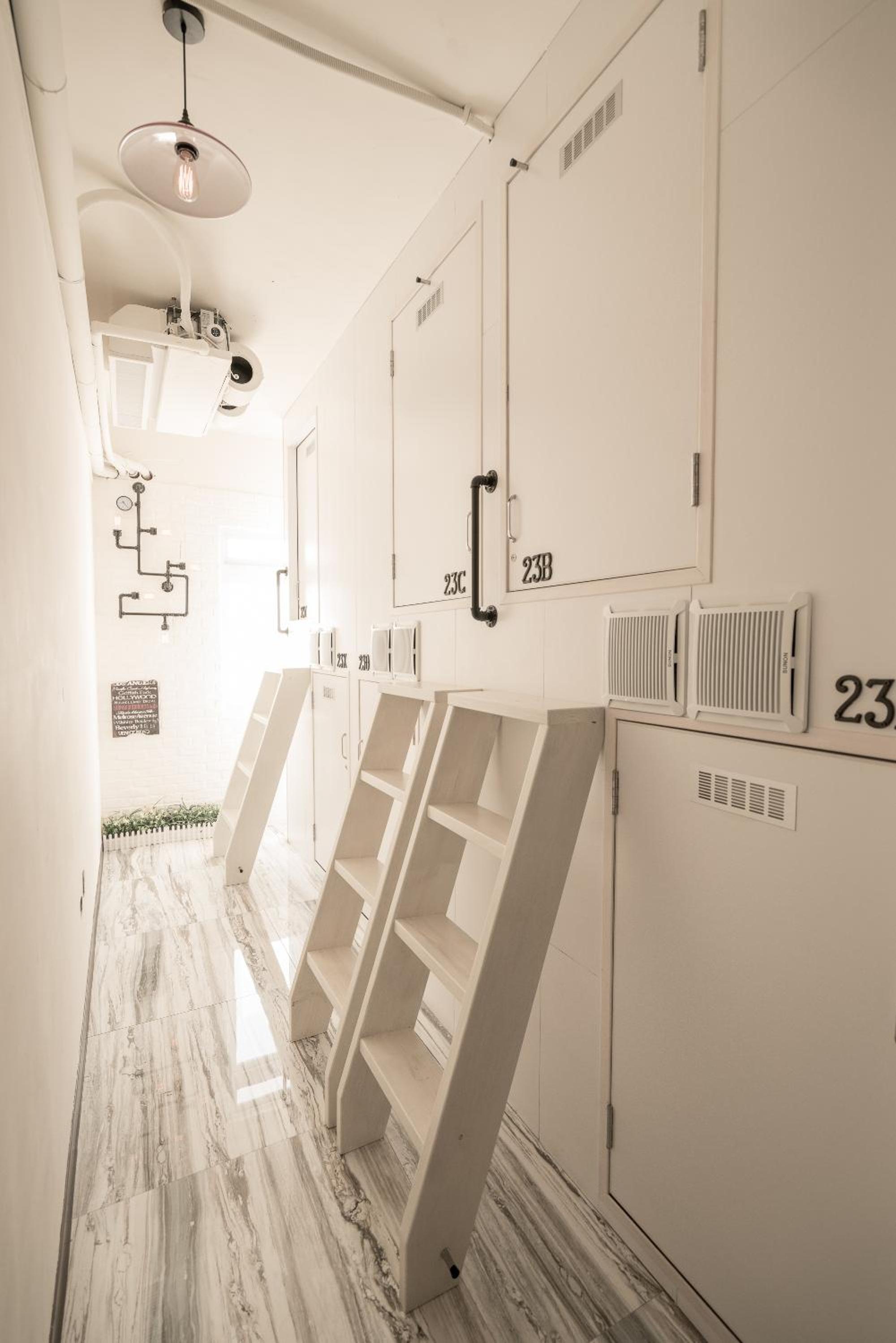 Double Bed in Mixed Dormitory Room with Shared Bathroom  photo 2