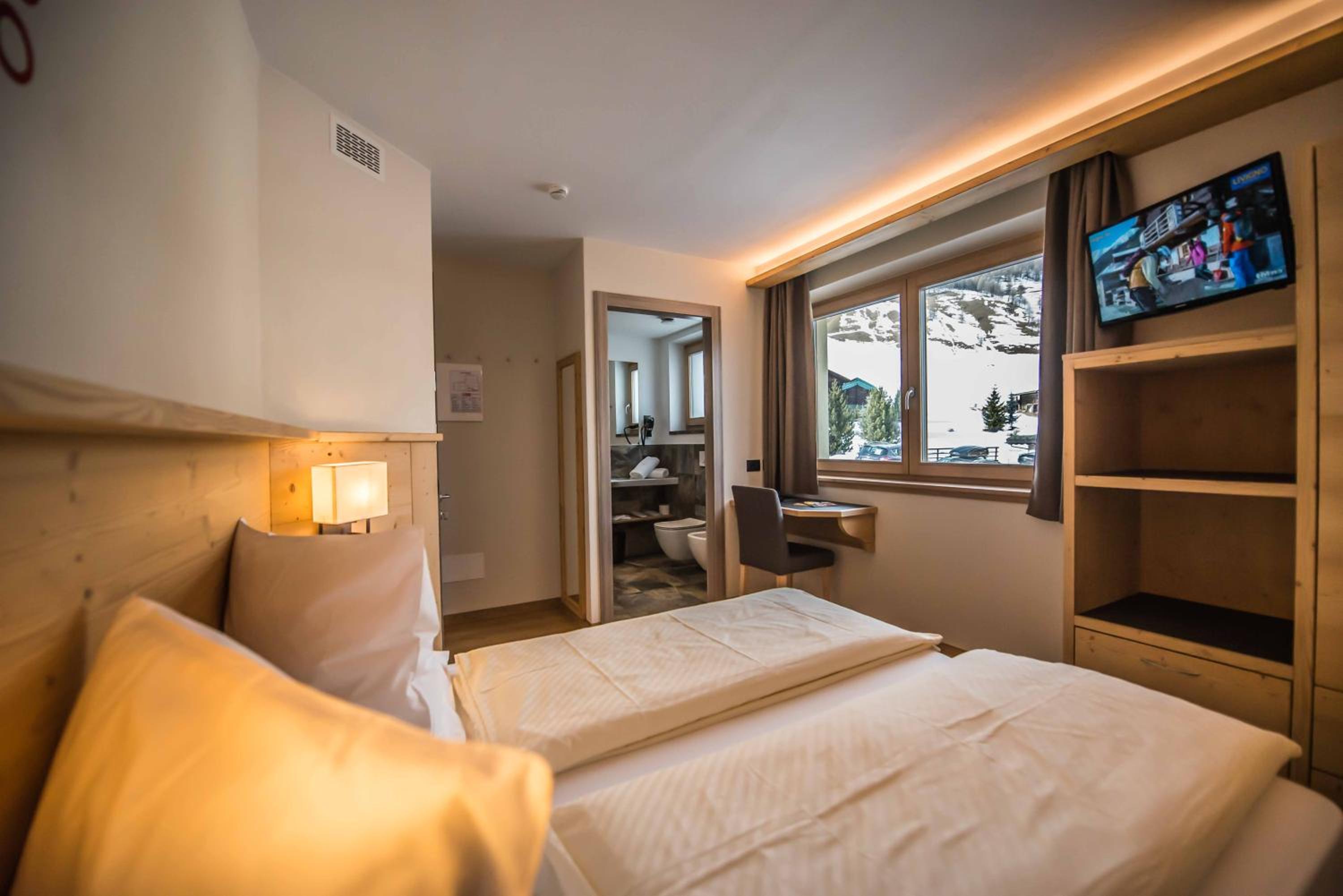 Superior Single Room with Mountain View photo 2