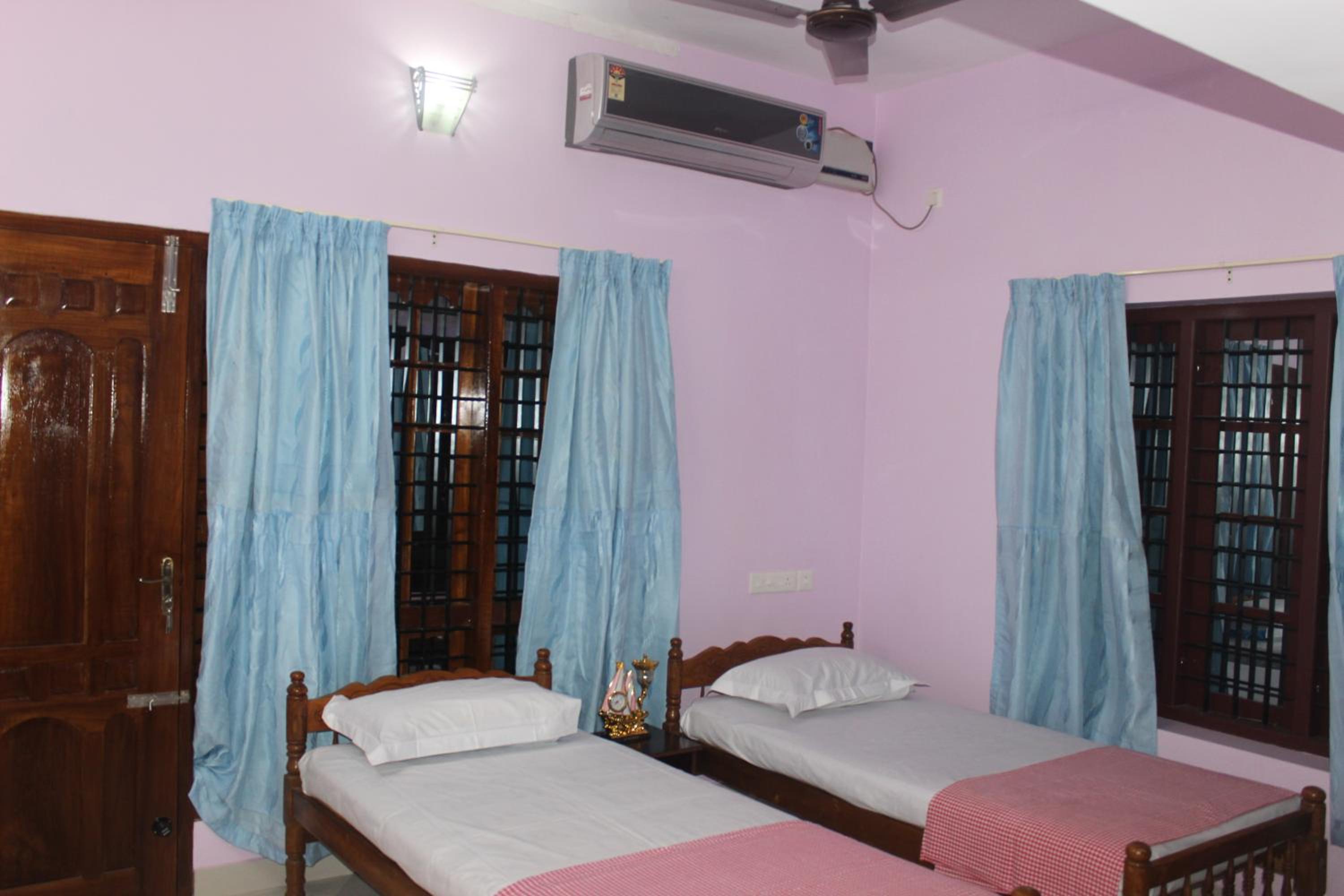 Standard Double Room - Photo 3