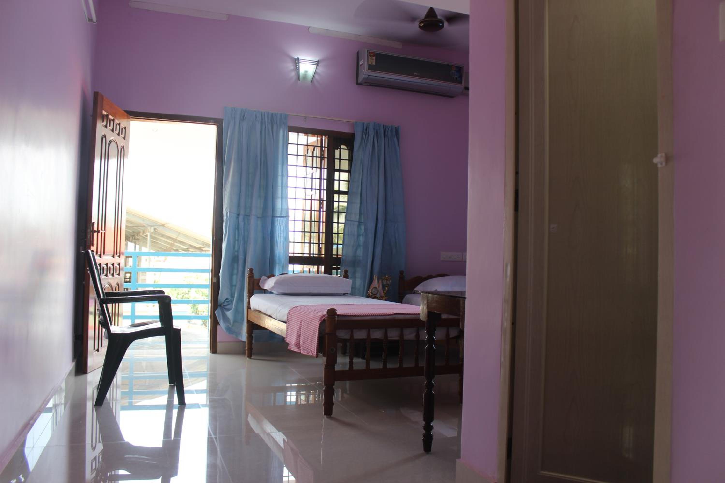 Standard Double Room - Photo 4