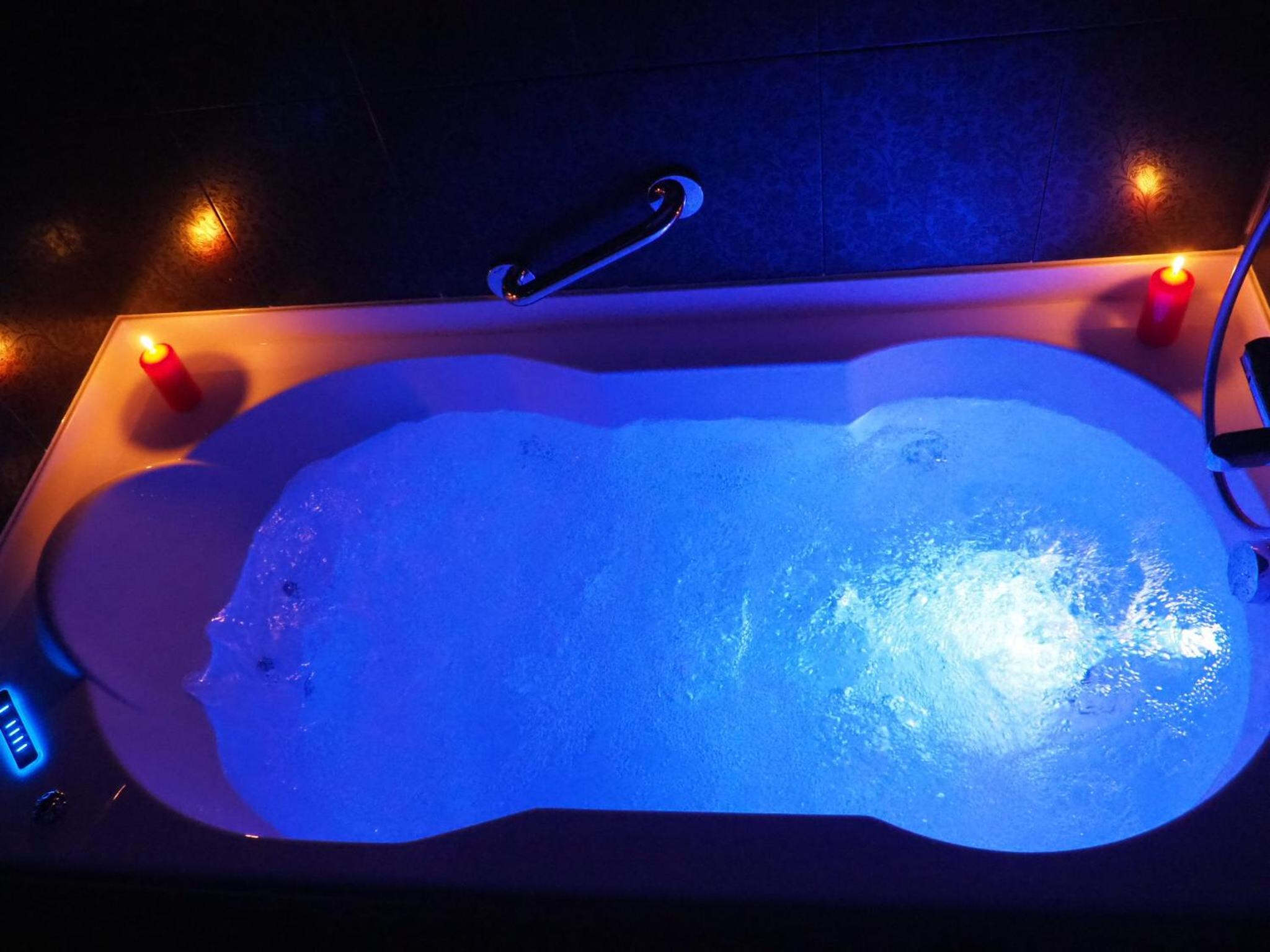 Deluxe Double or Twin Room with Spa Bath photo 3