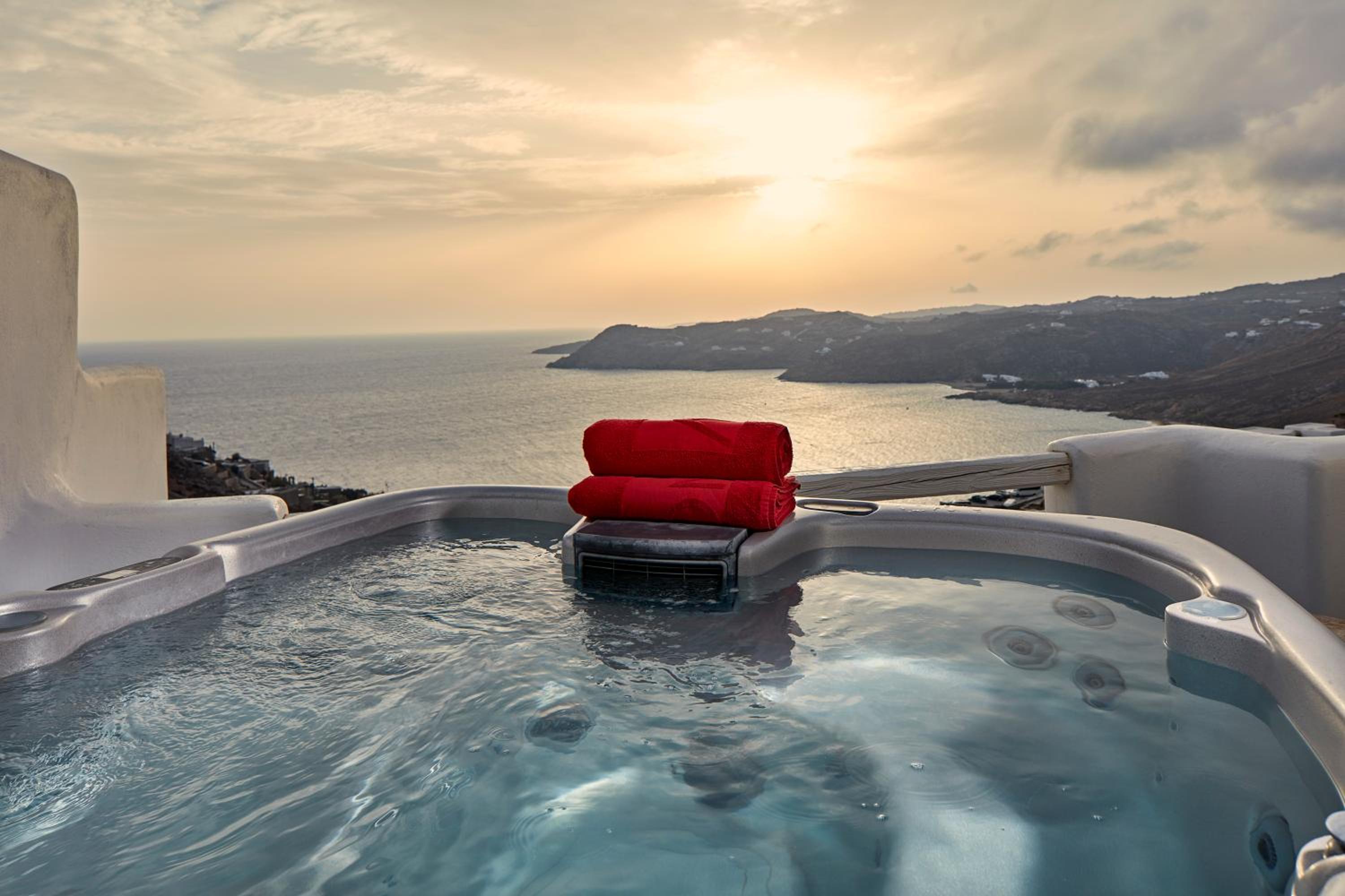 Temptation sea view room with outdoor jacuzzi