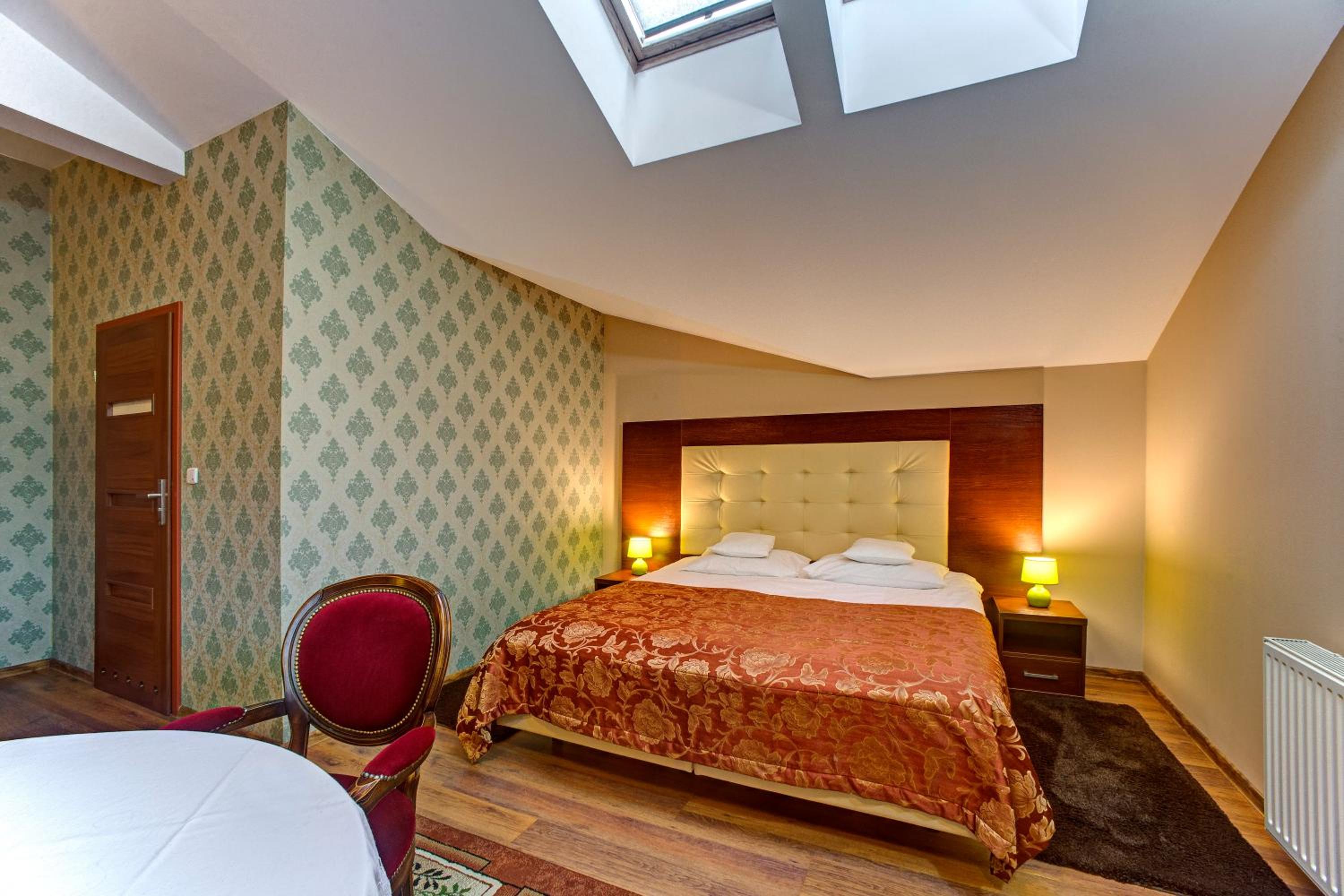 Double Room with River View - Photo 4