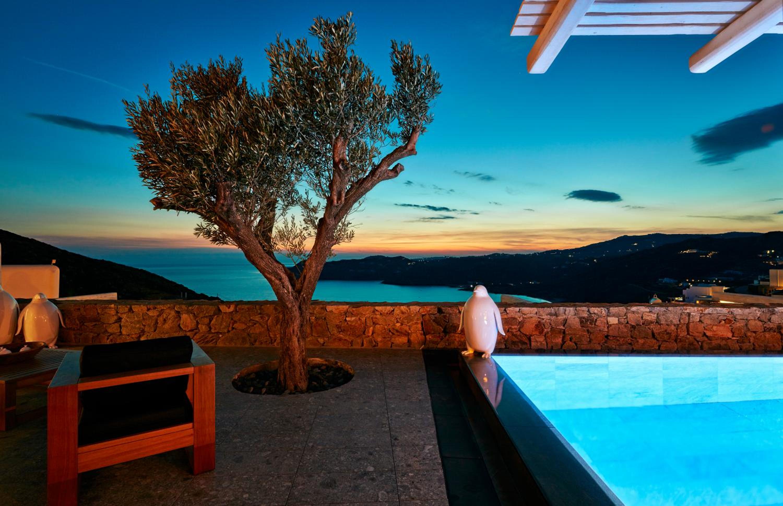 APOCALYPSIS 4-Bedroom VILLA with Private Pool photo 3