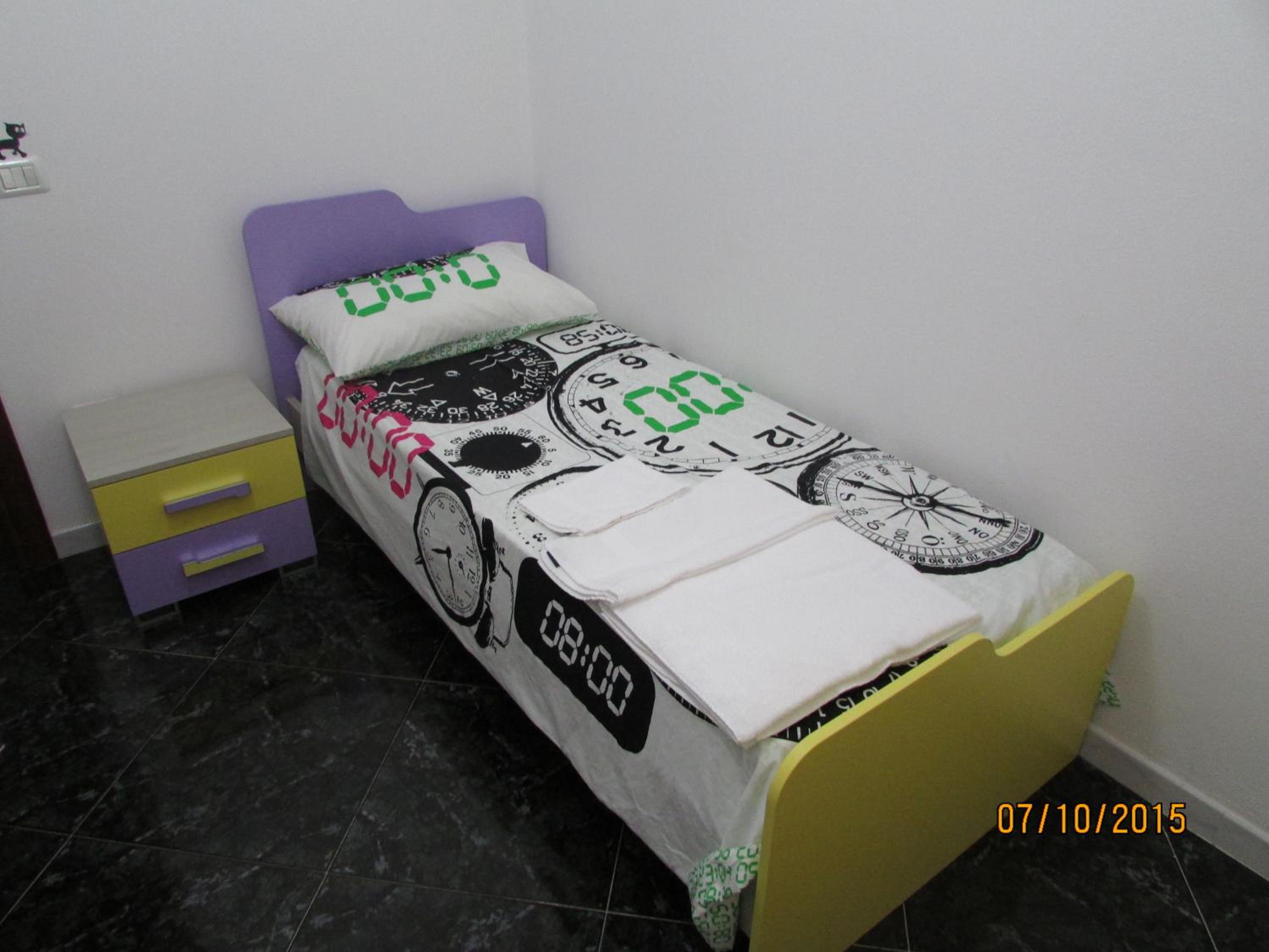 Standard Single Room with Shared Bathroom photo 2
