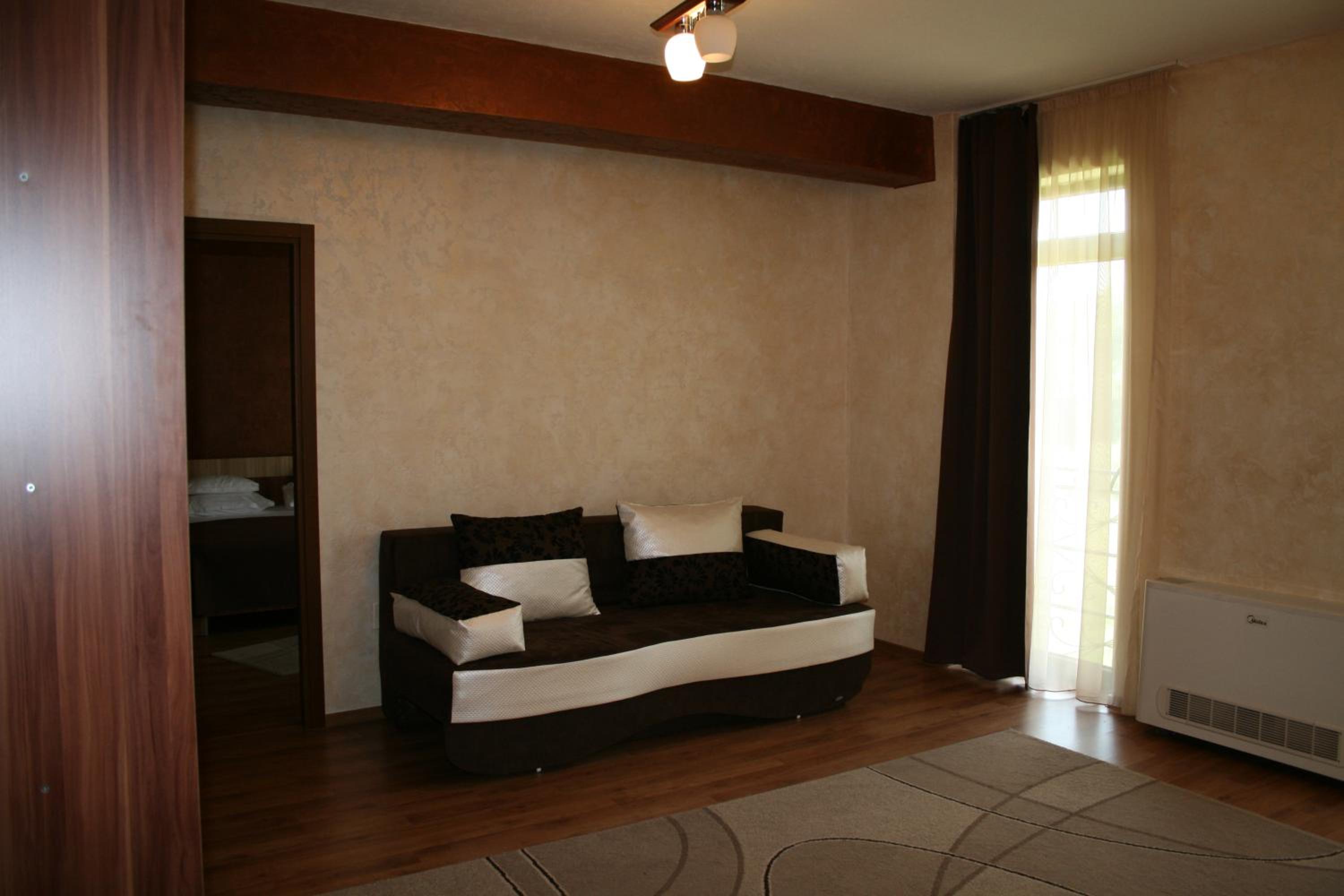 One-Bedroom Suite photo 1