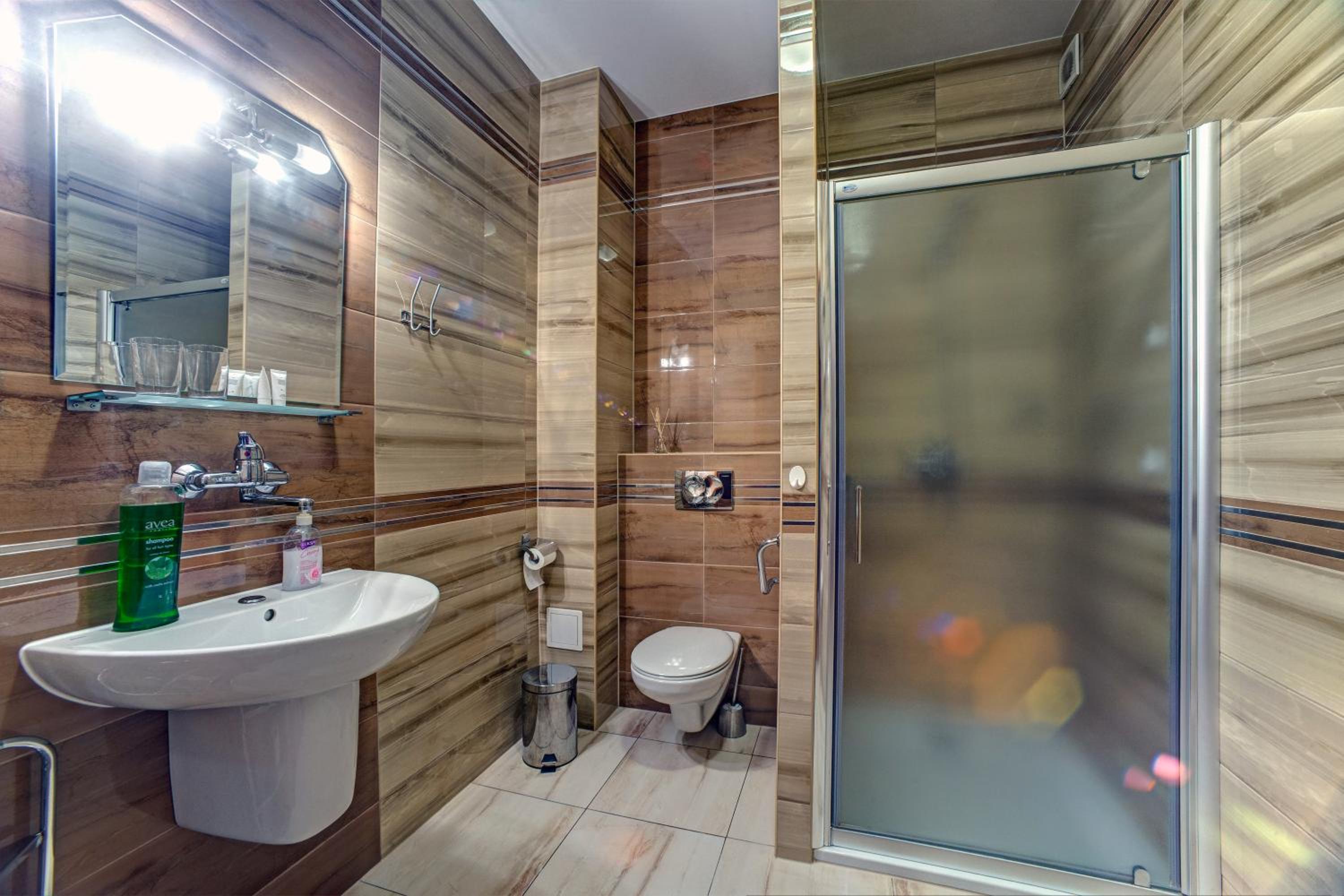 Double or Twin Room - Photo 4