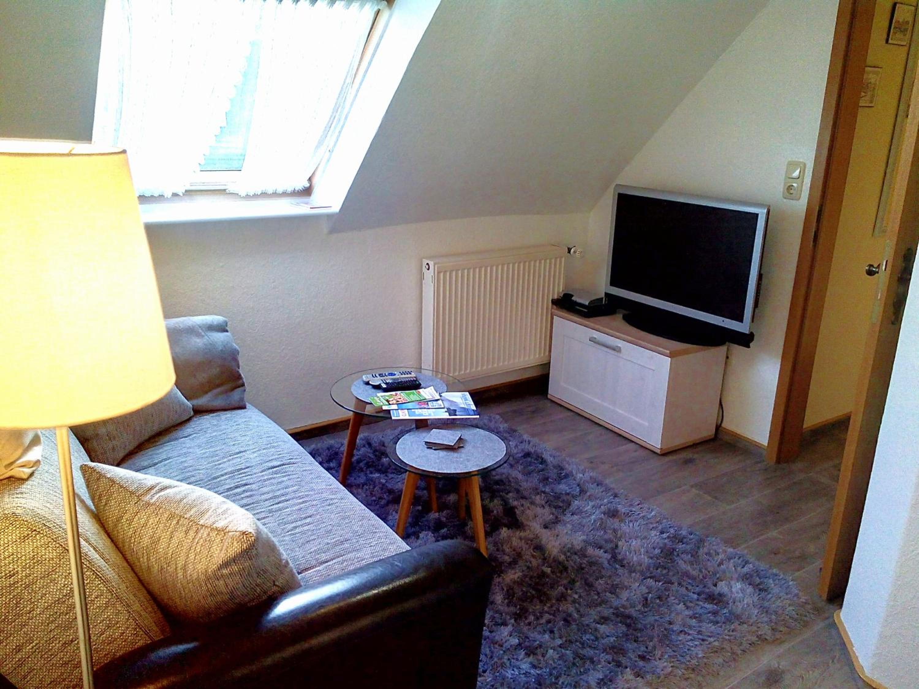 One-Bedroom Apartment photo 1