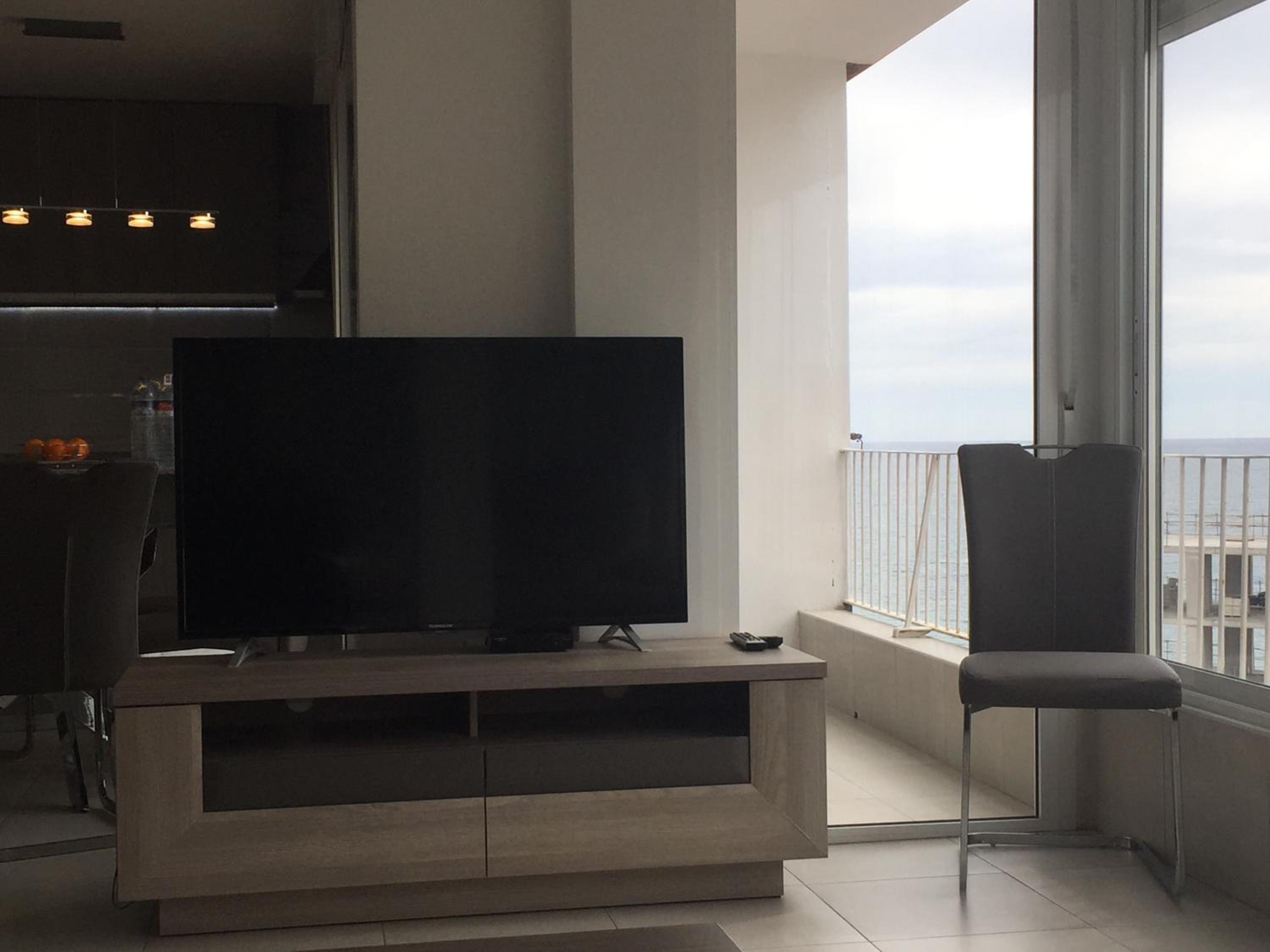 Apartment with Sea View - Photo 13