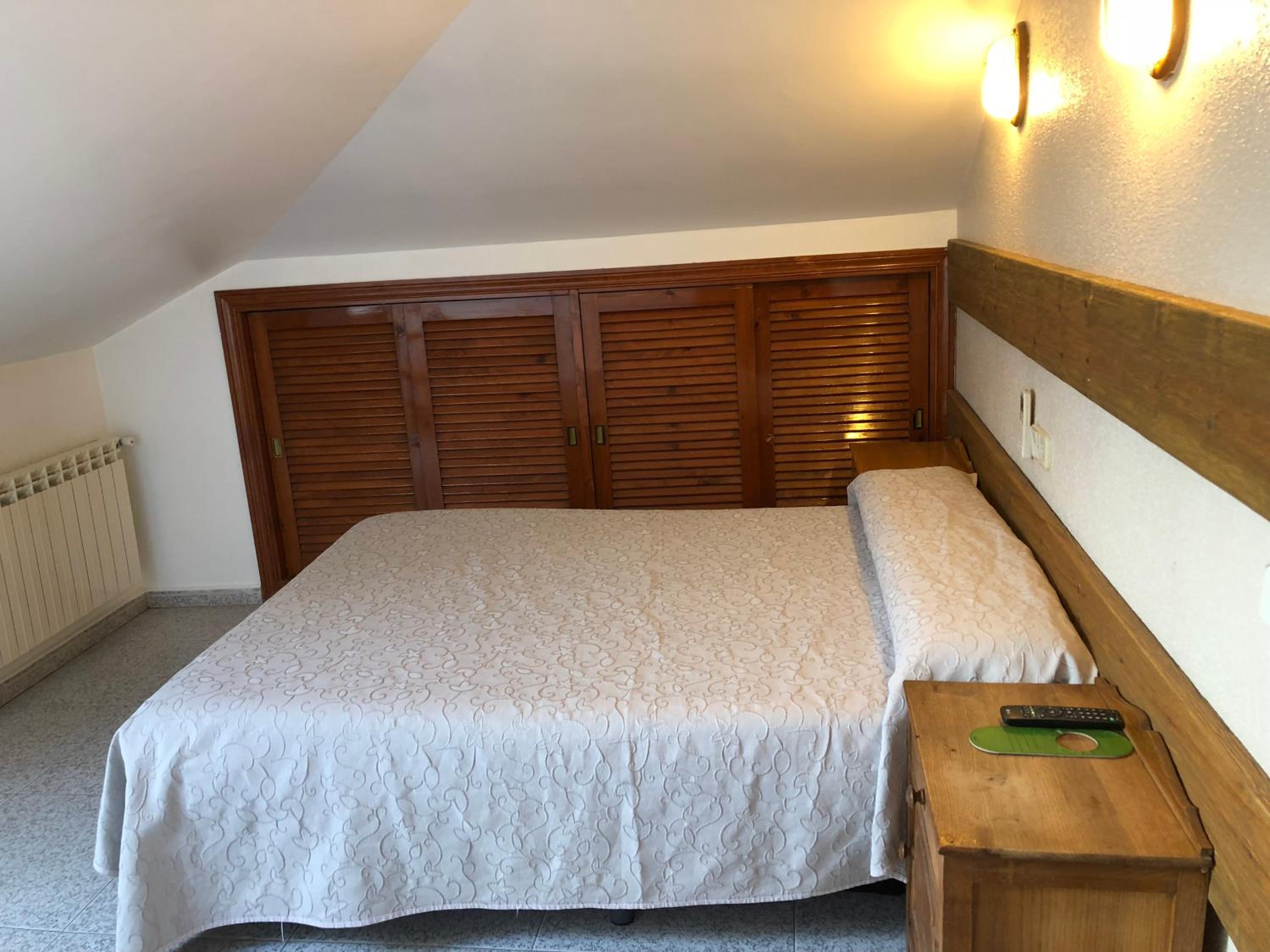 Double or Twin Room - Photo 23