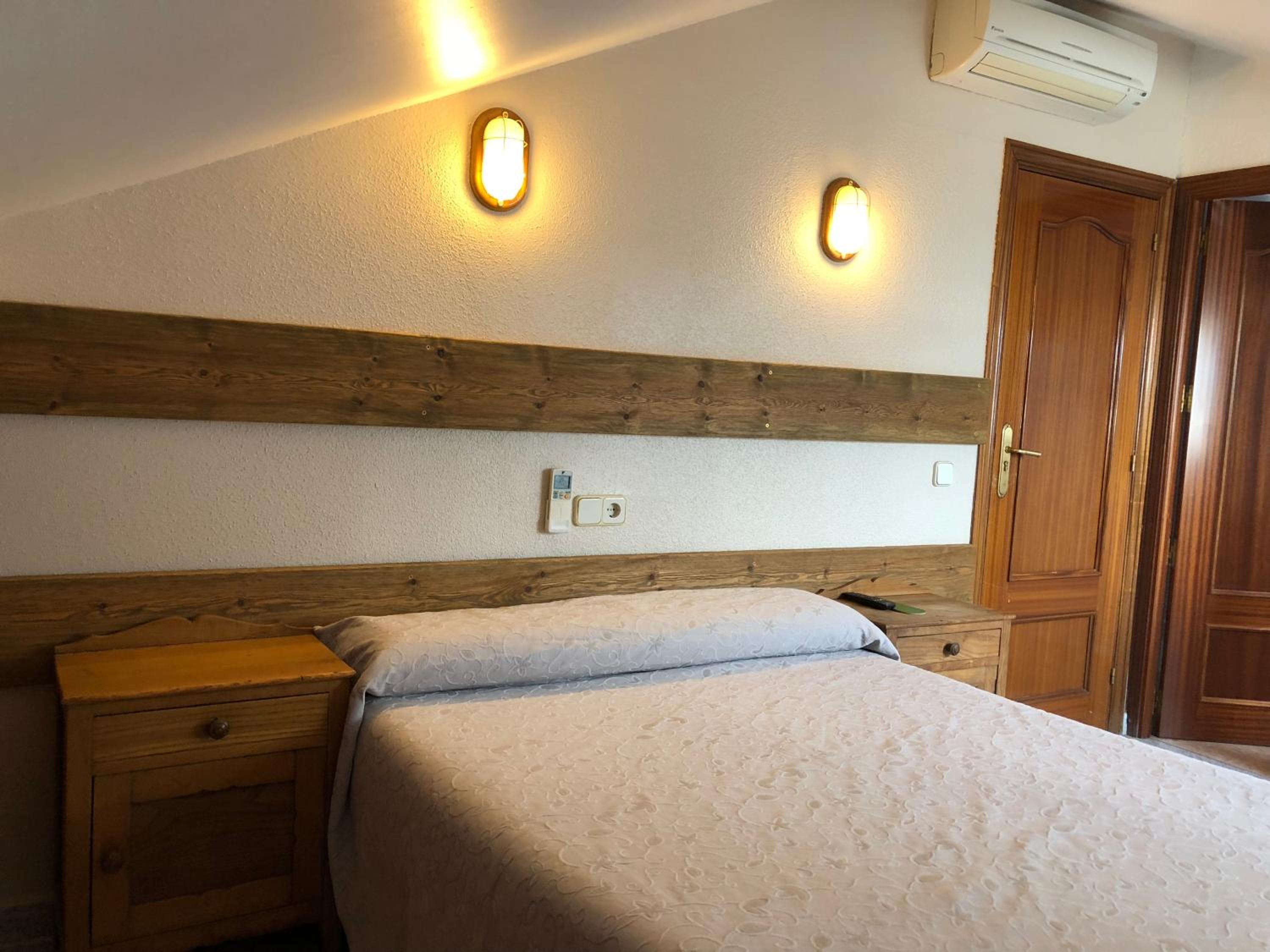 Double or Twin Room - Photo 17