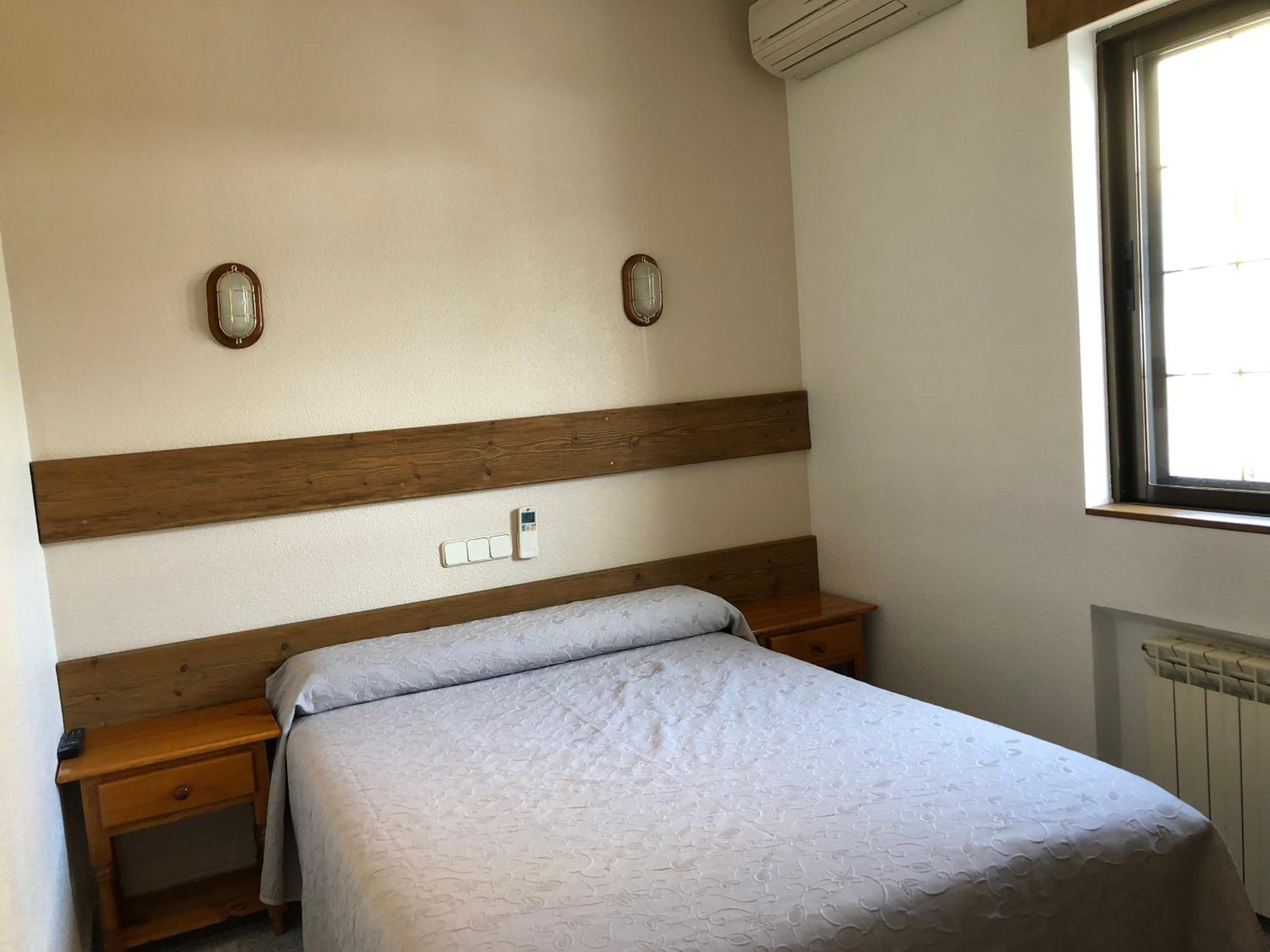 Double or Twin Room - Photo 19