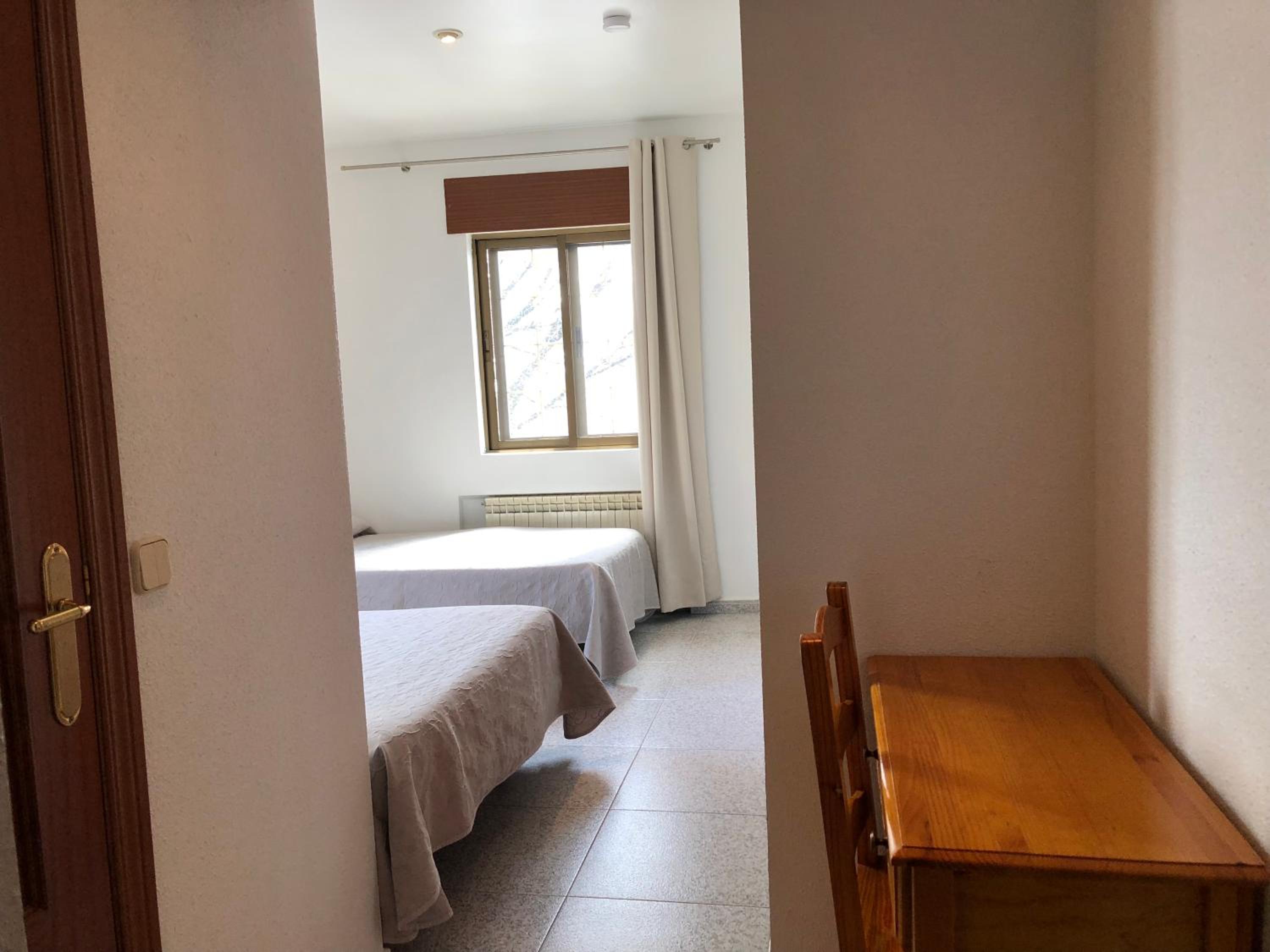 Double or Twin Room - Photo 3