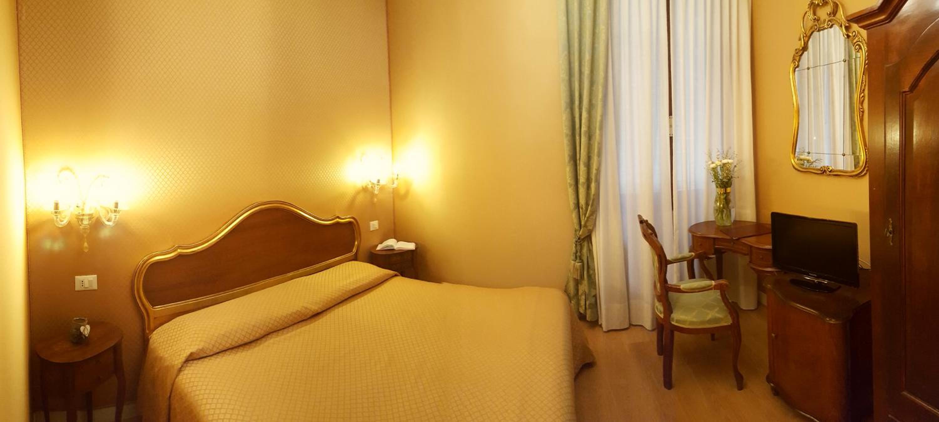 Double Room photo 3