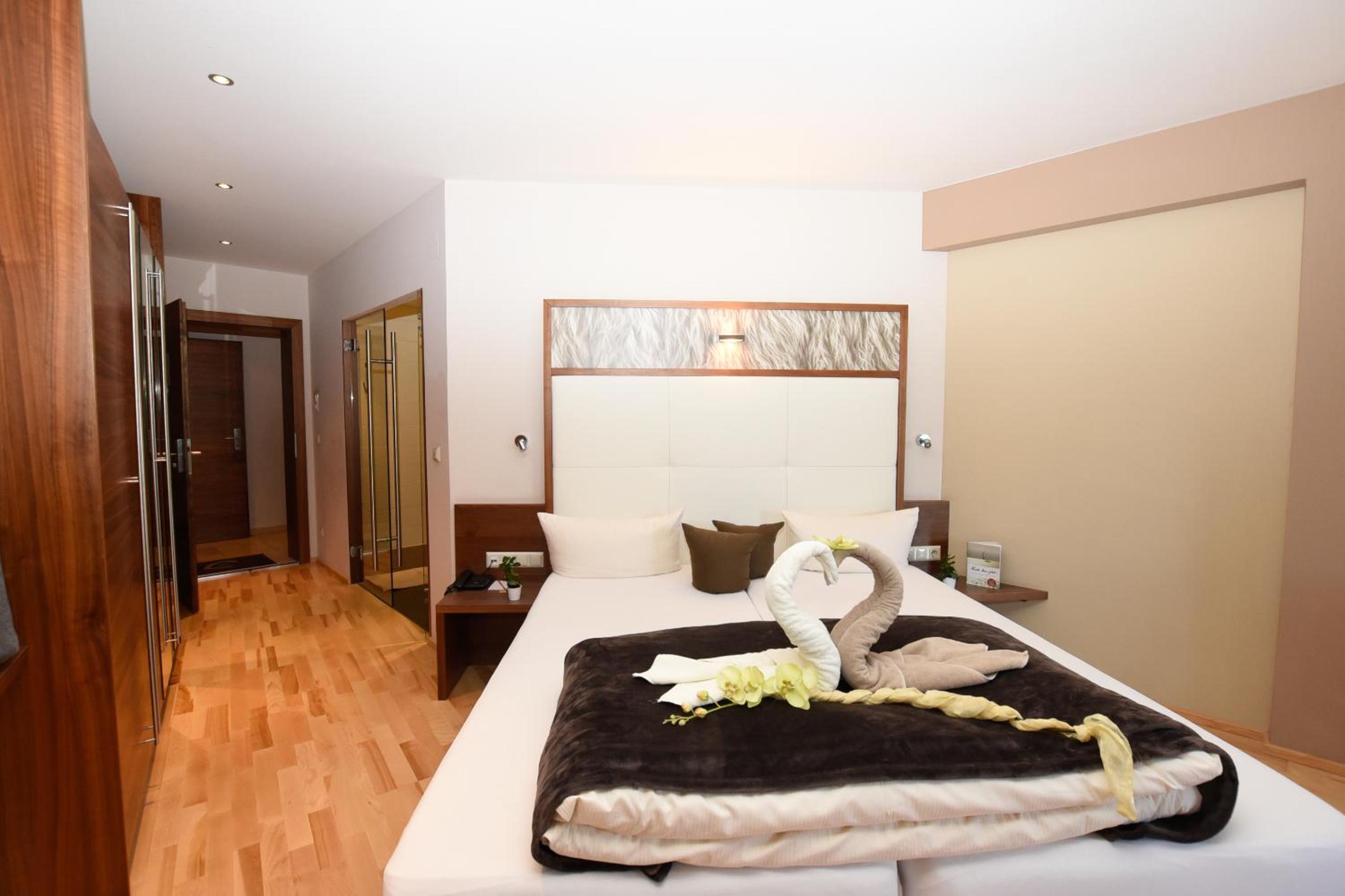 Luxury Double Room - Photo 8