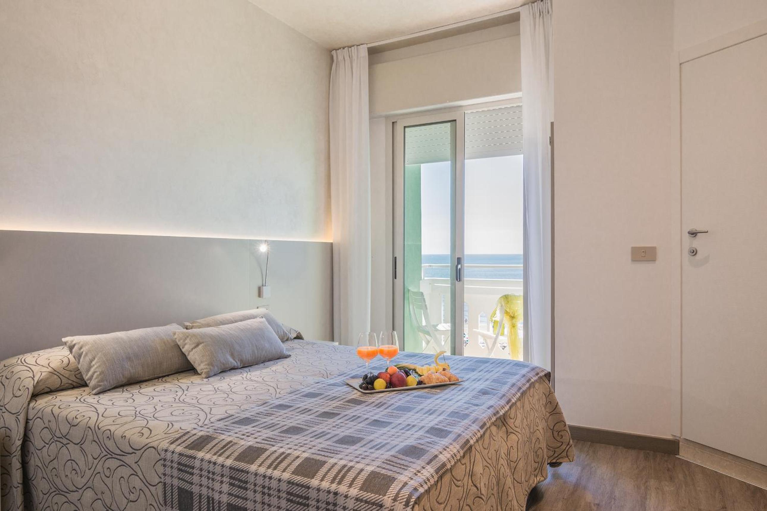 Triple Room with Balcony - Sea Front