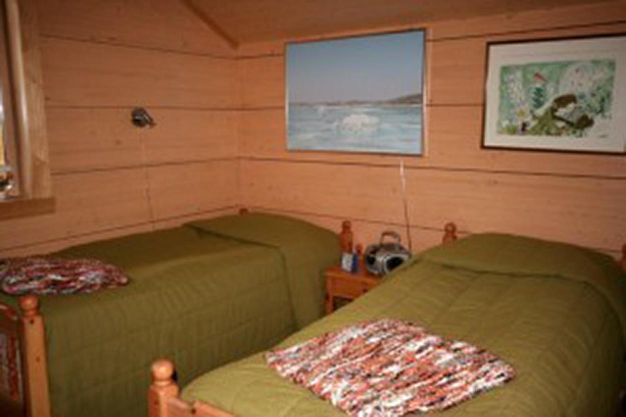 Double Room with Private Bathroom - Photo 9