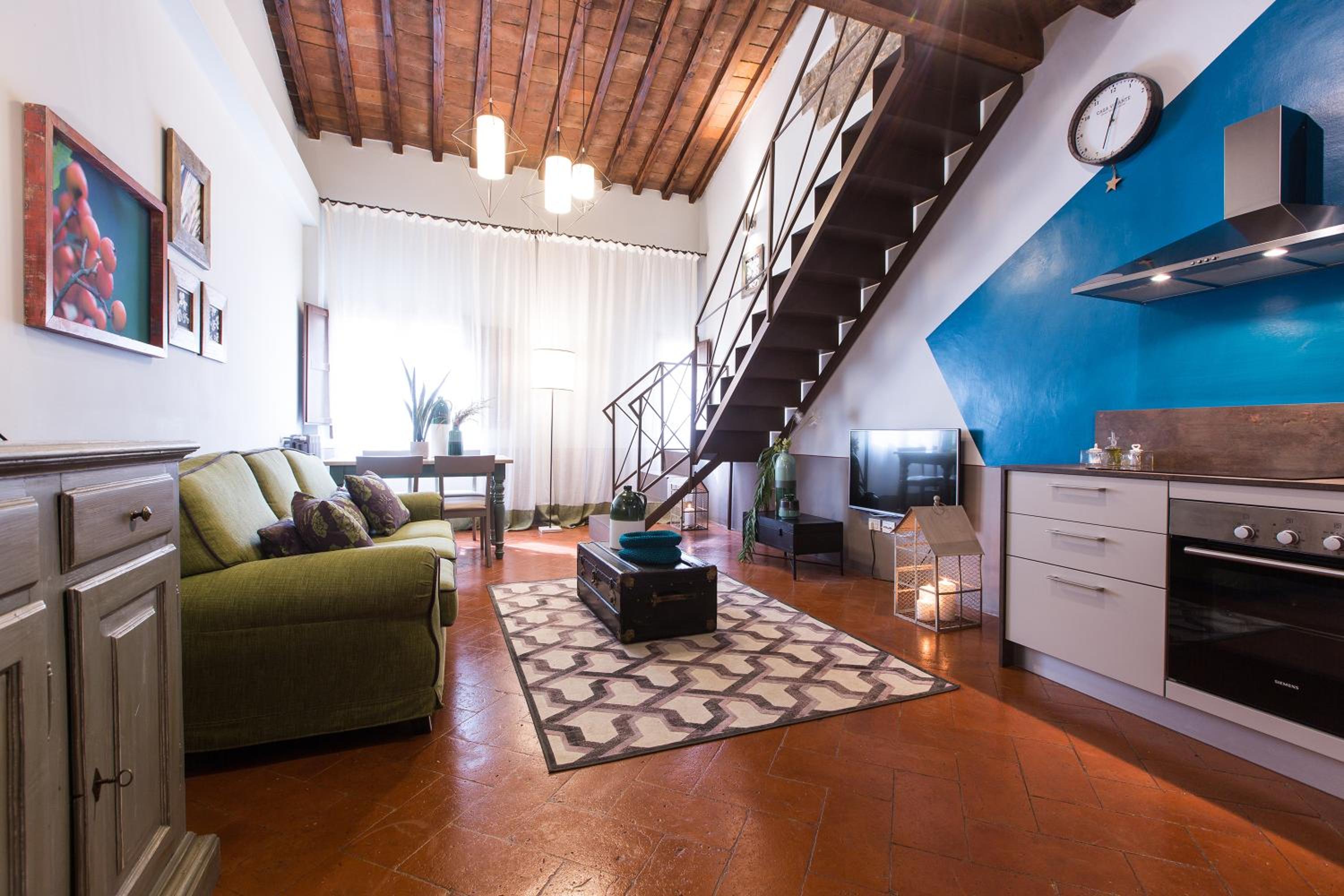 One-Bedroom Apartment  Split Level photo 2
