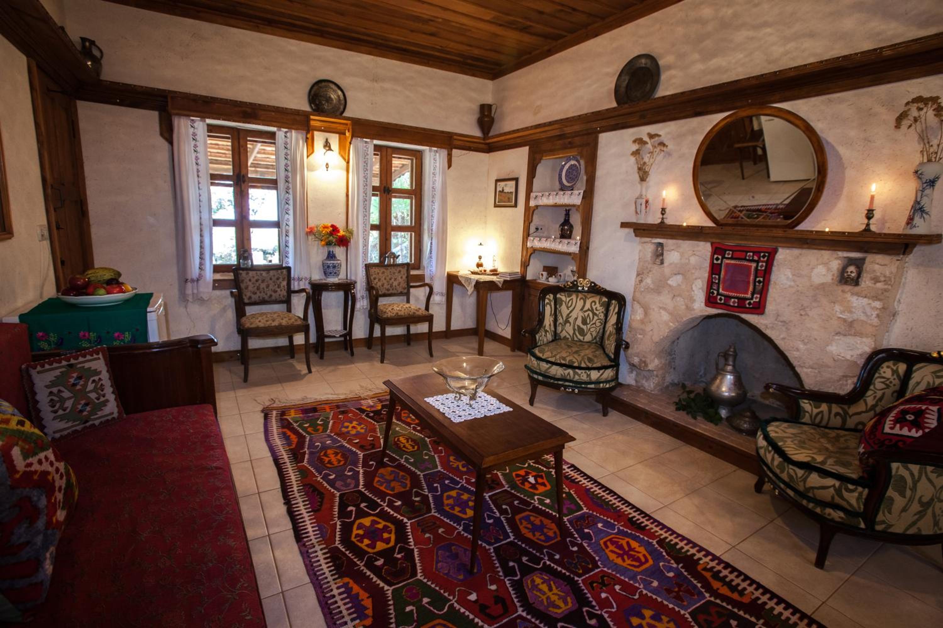 Superior Suite - Photo 5