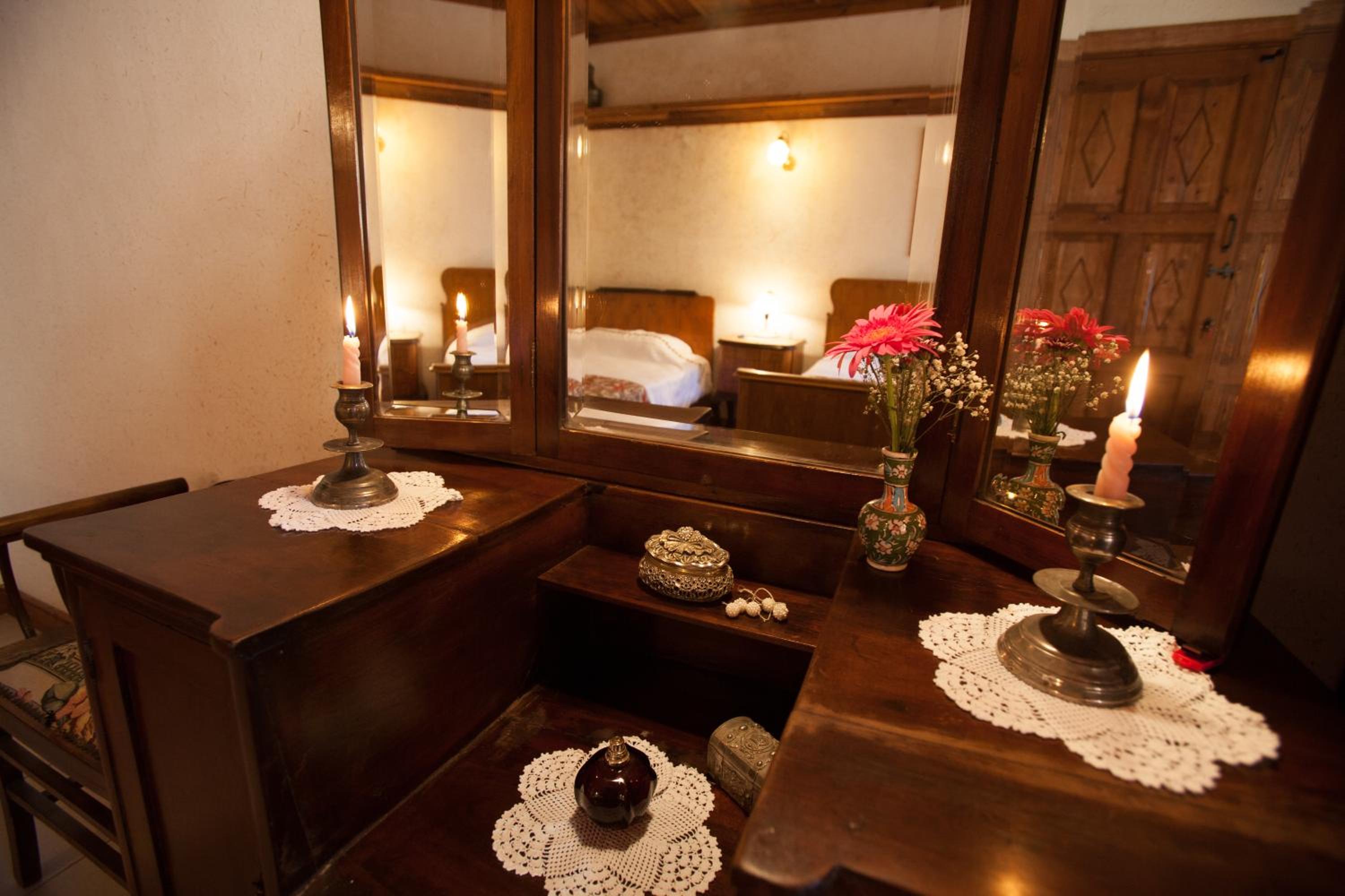 Superior Suite - Photo 8
