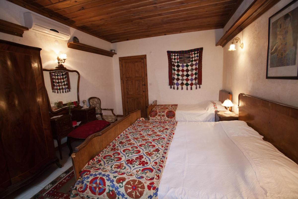 Superior Suite - Photo 2
