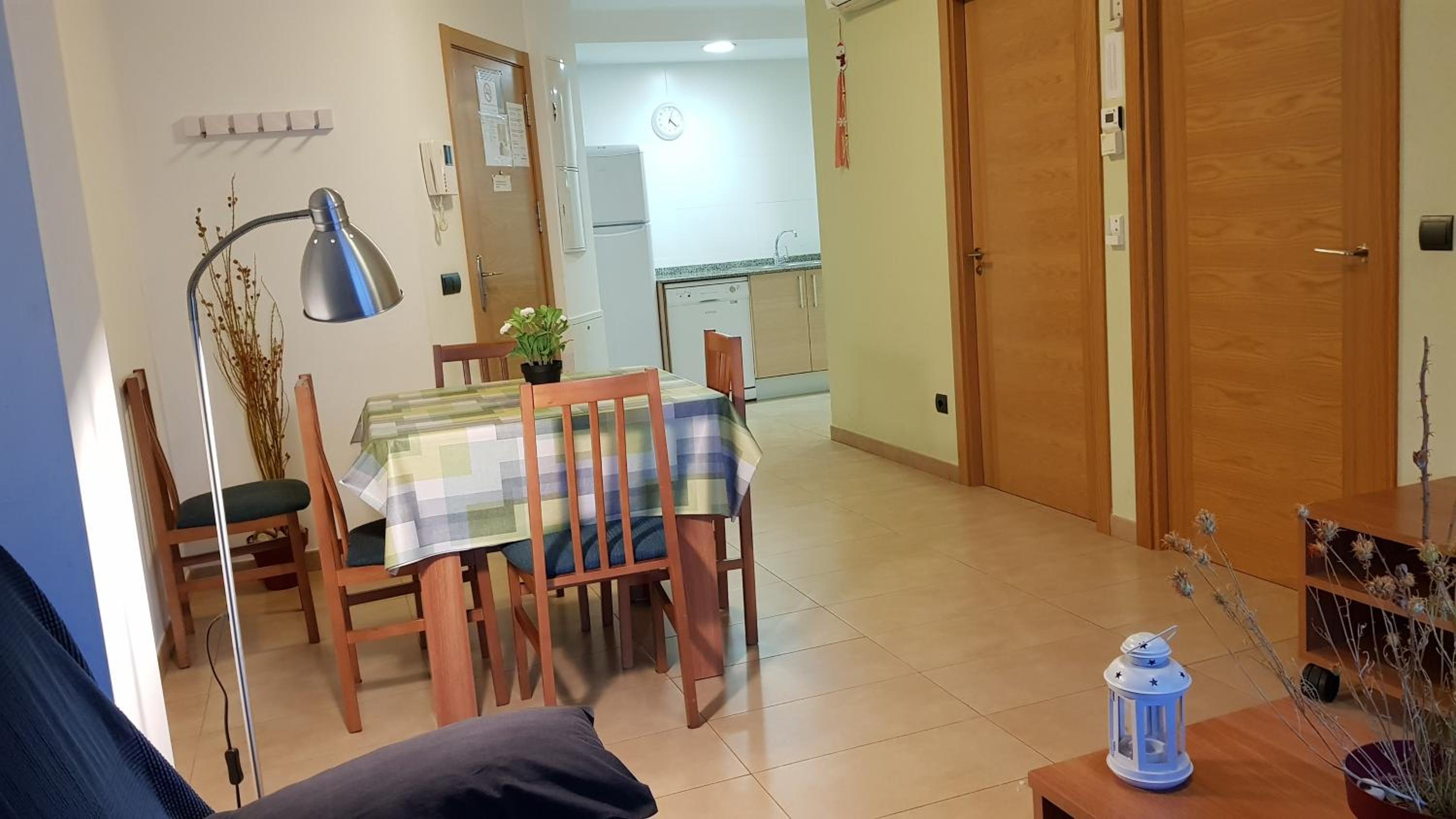 One-Bedroom Apartment (4 Adults) - Photo 3