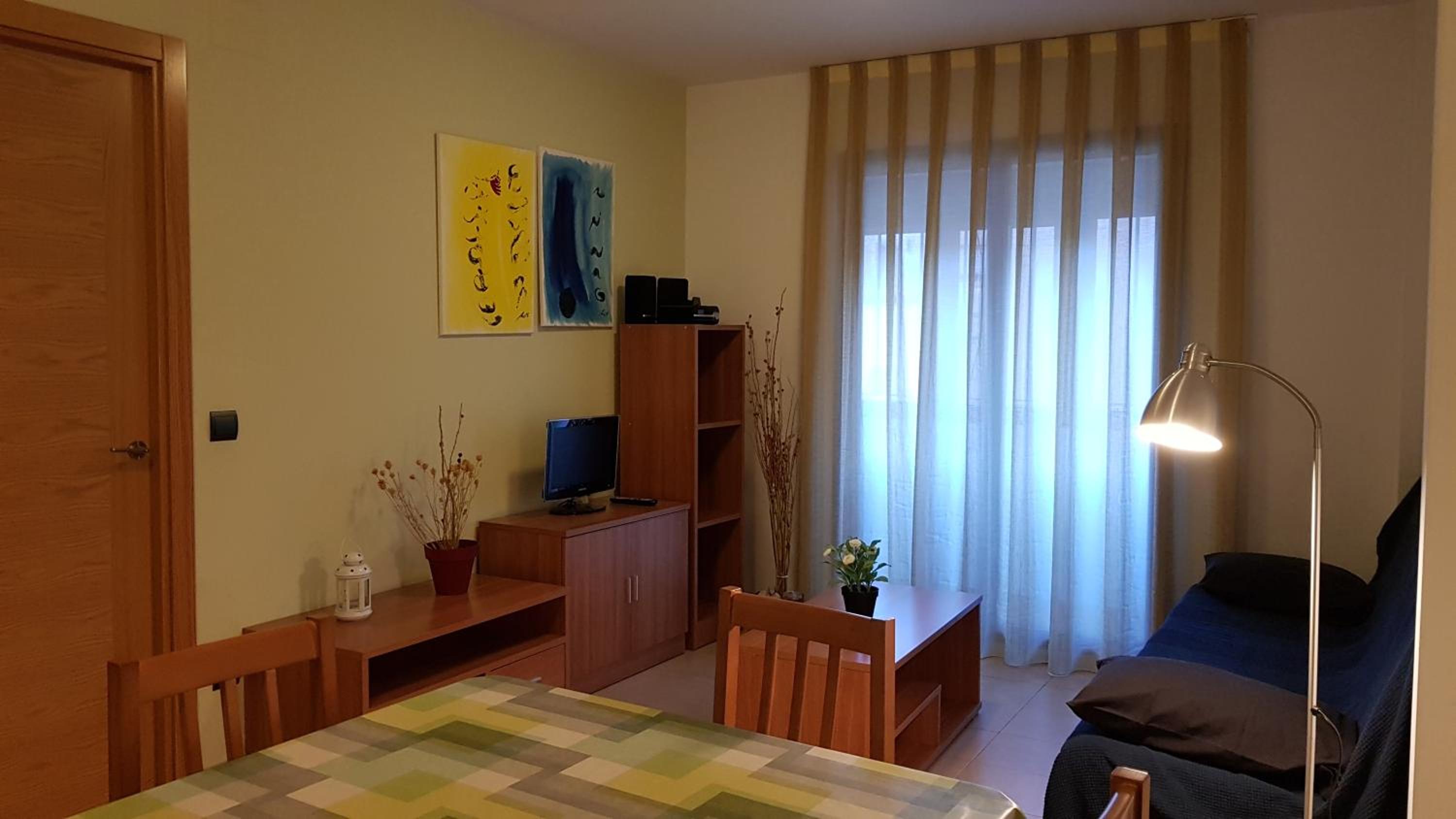 One-Bedroom Apartment (4 Adults) - Photo 4