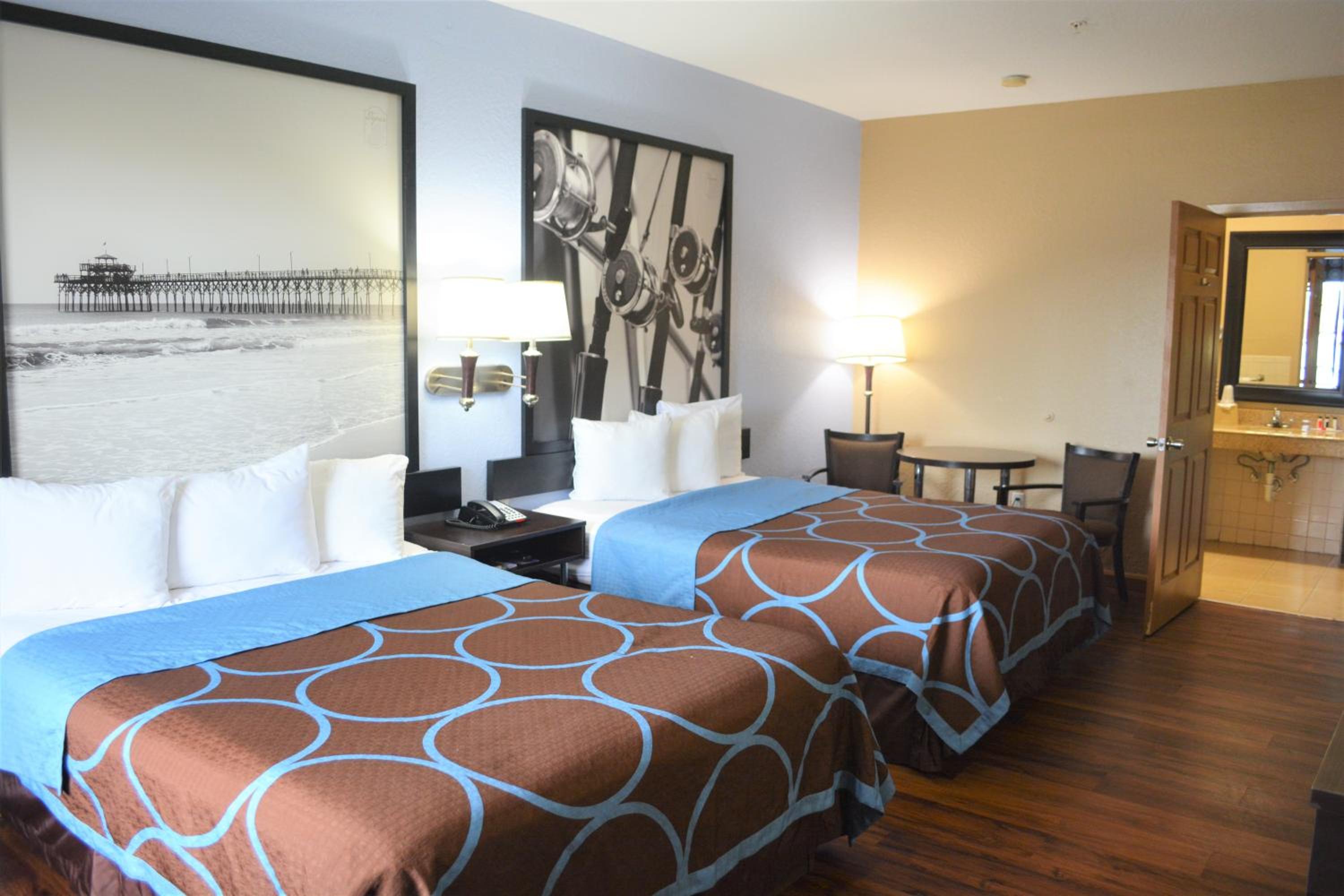 2 Queen Beds, Mobility/Accessible Room, Roll-In Shower, Non-Smoking - Photo 5