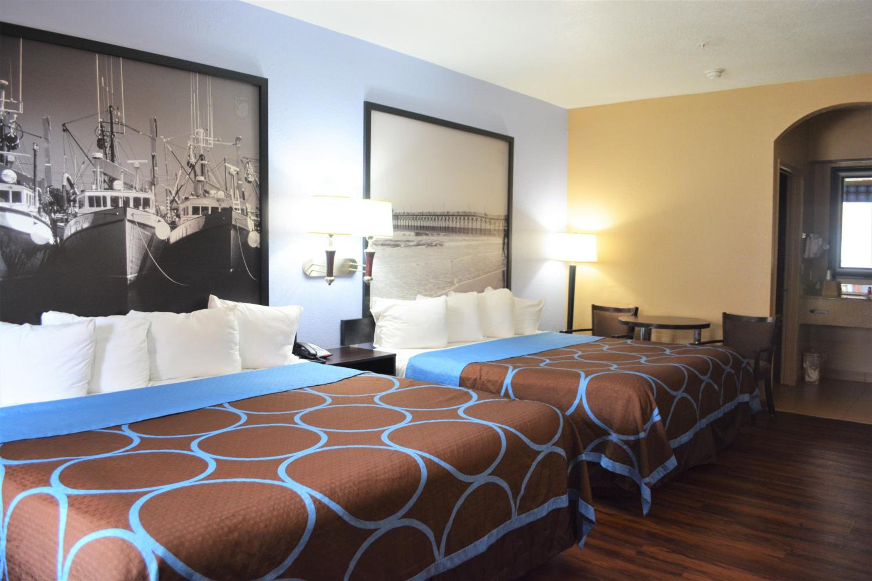 King Room with Two King Beds - Non-Smoking - Photo 1