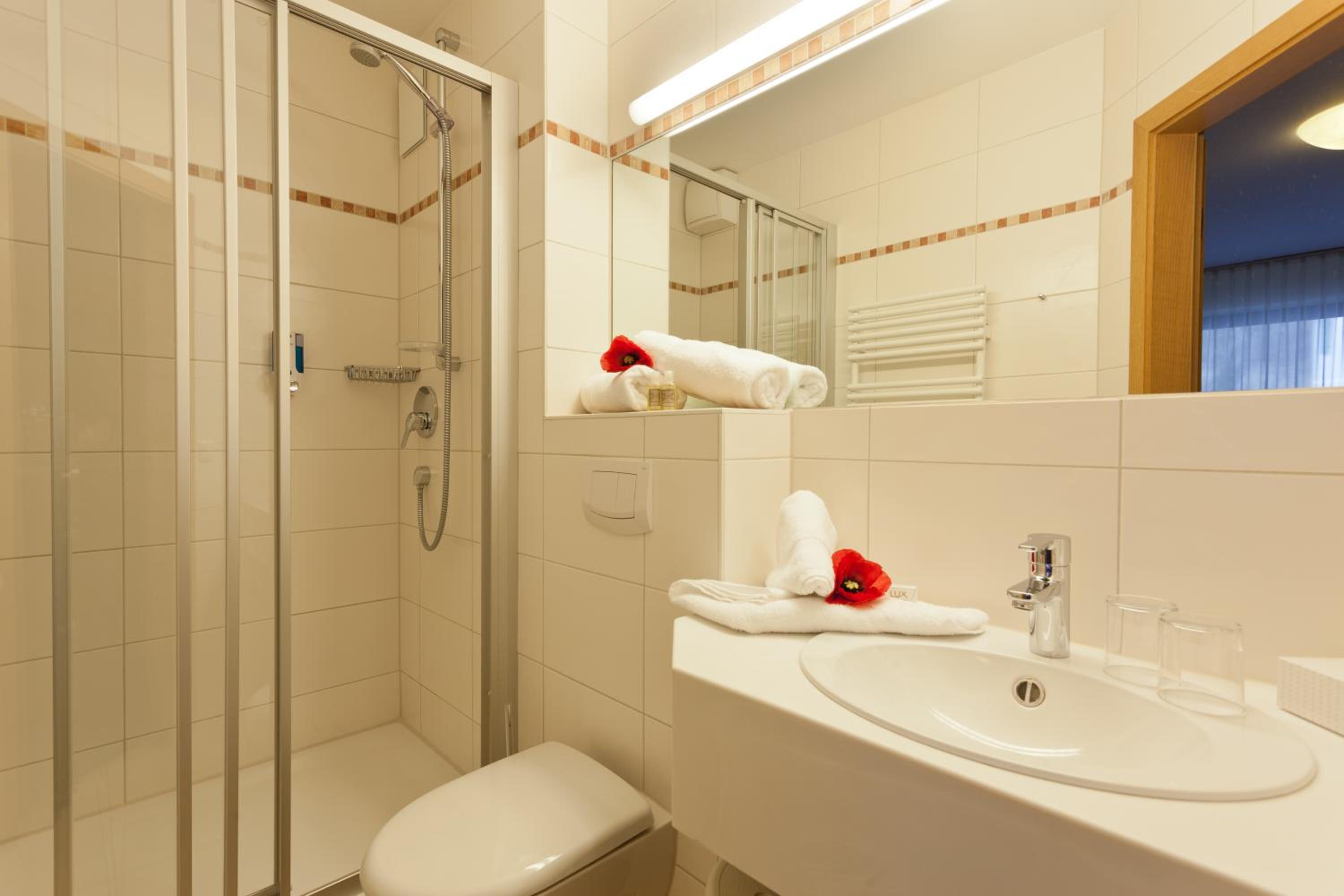 Standard Double Room - Photo 4