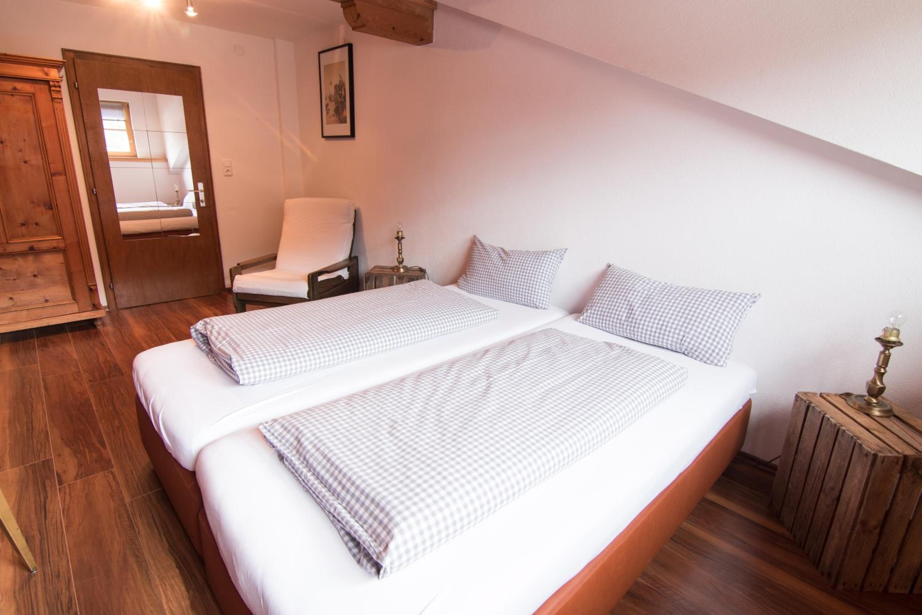 Double or Twin Room with Bathroom photo 2