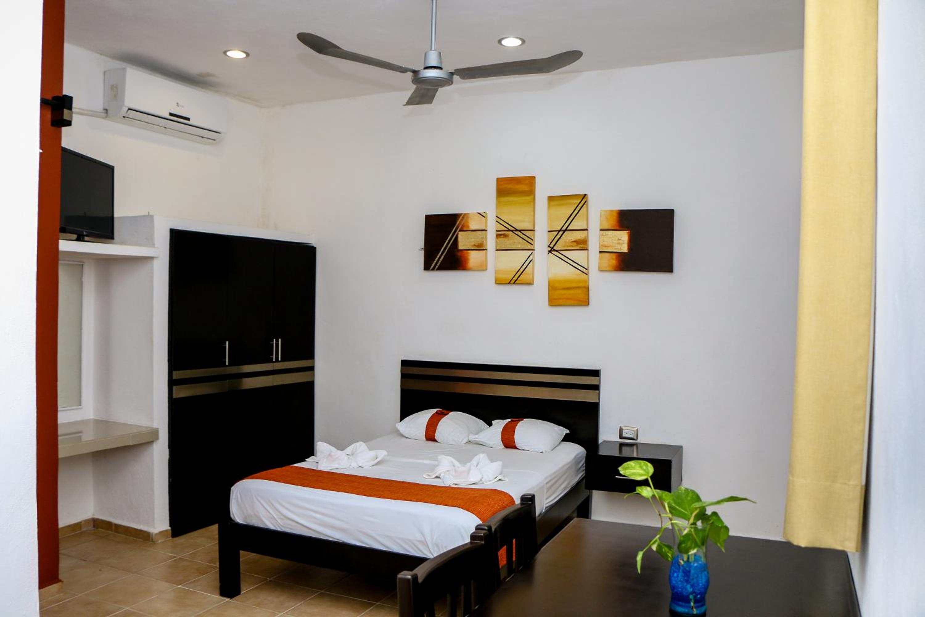 Studio Apartment photo 2