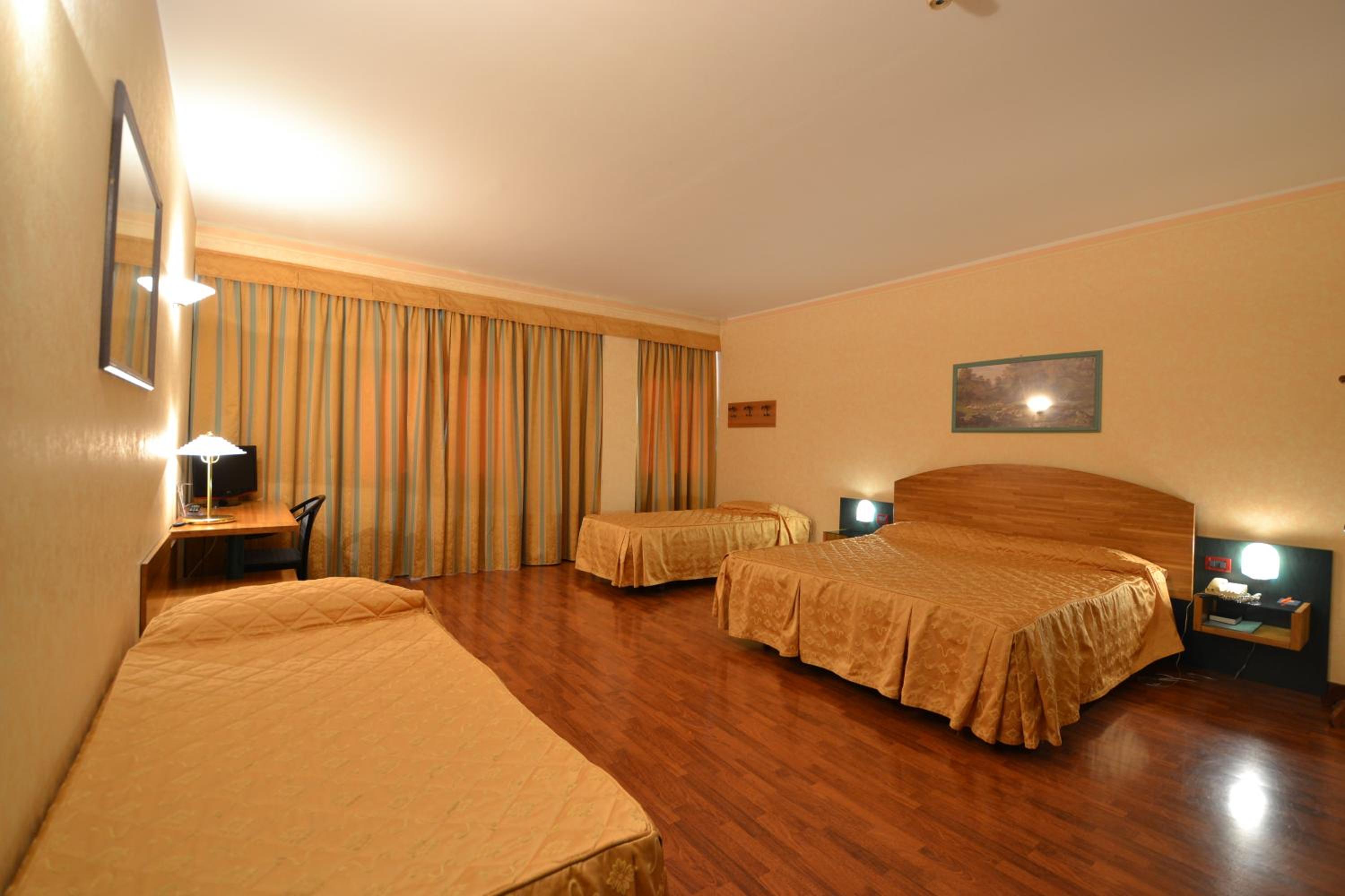 Quadruple Room photo 1