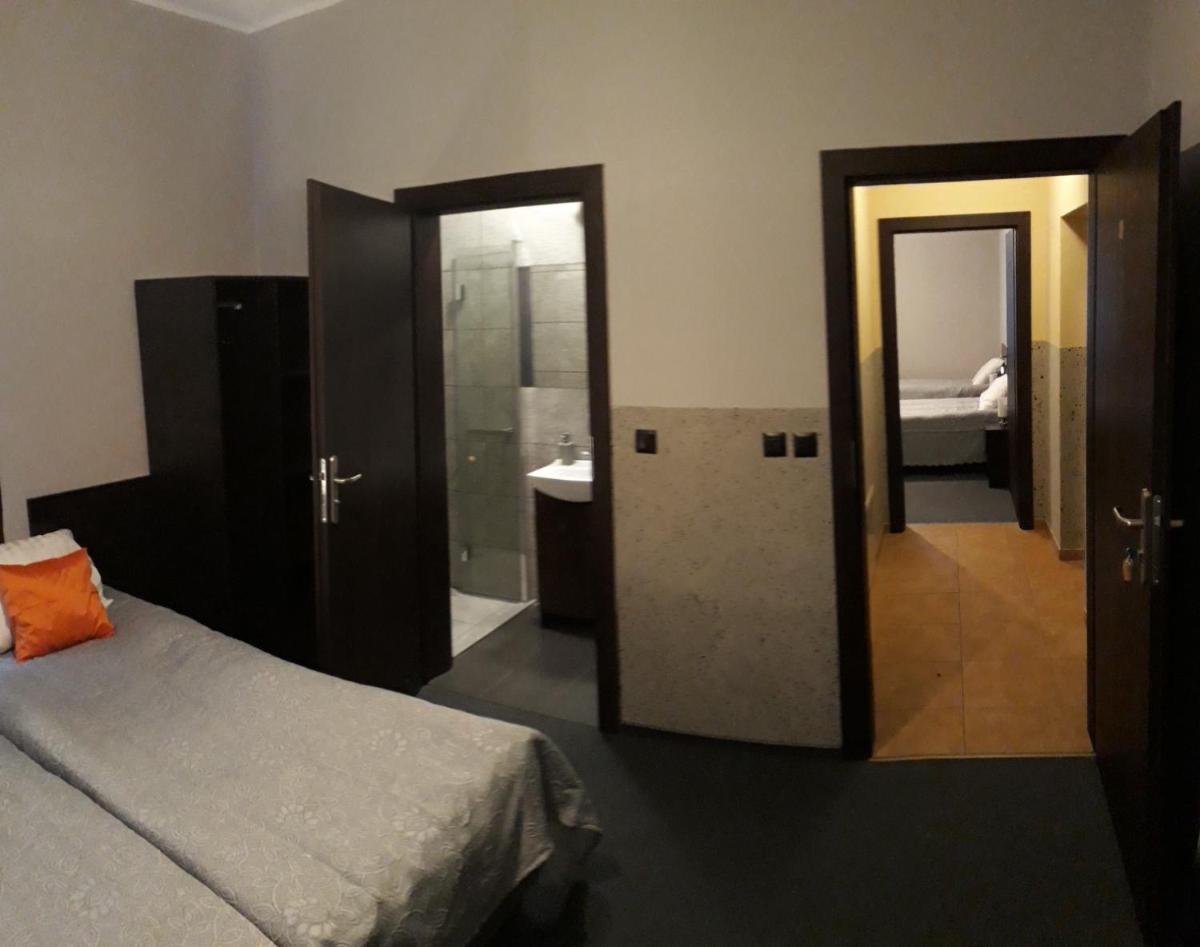 Double or Twin Room - Photo 6