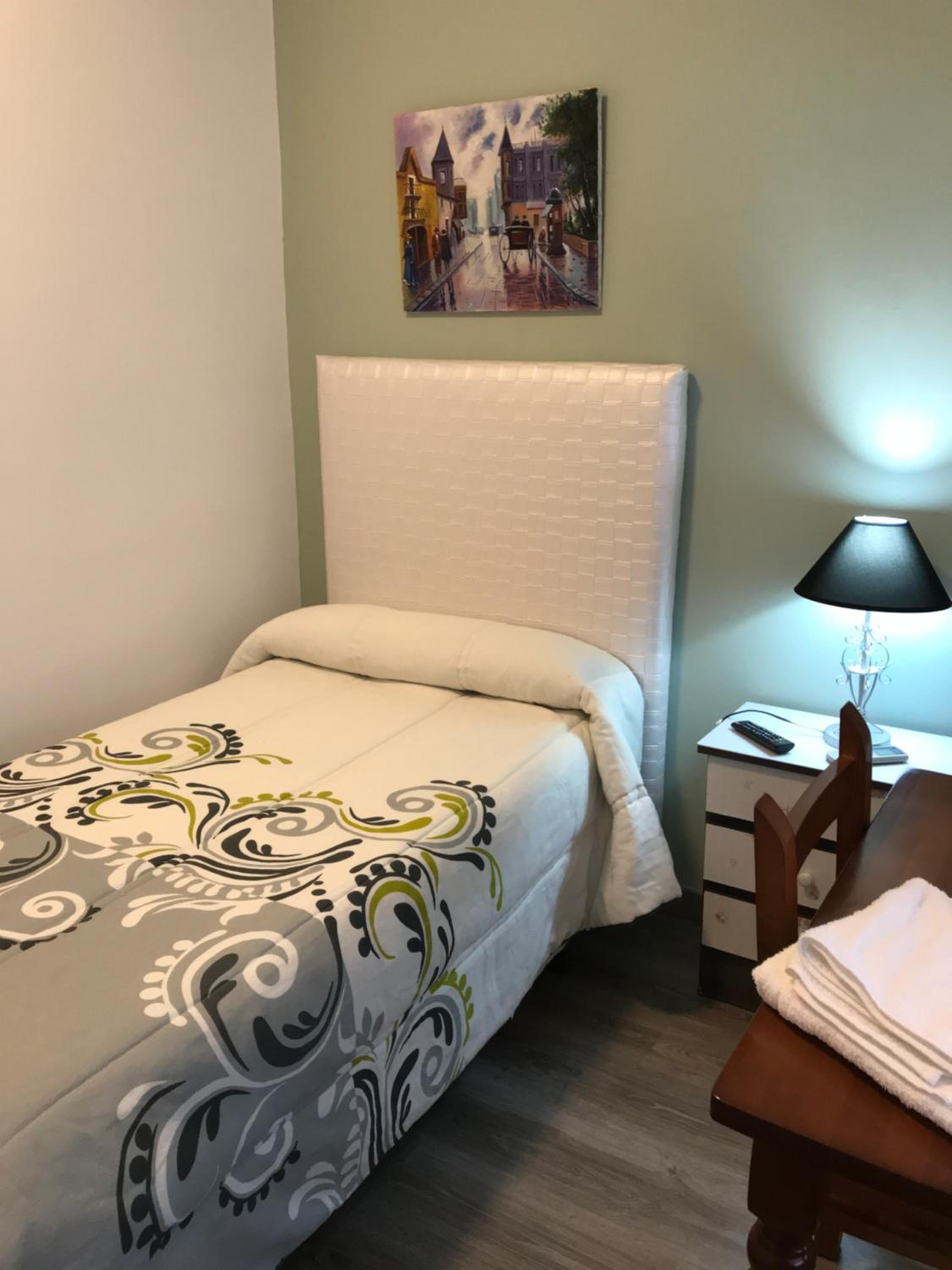 Single Room photo 2
