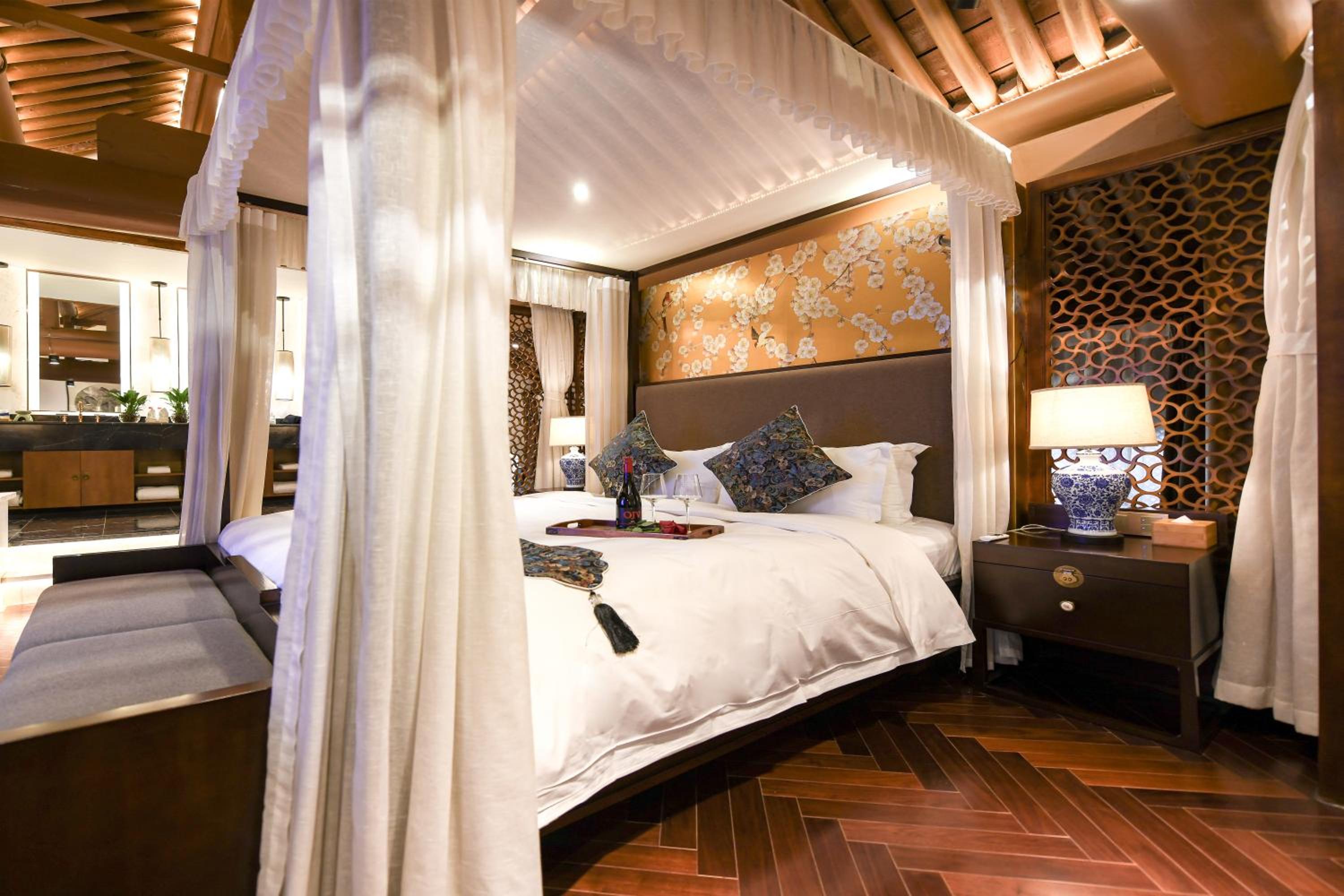 Deluxe Family Suite photo 2