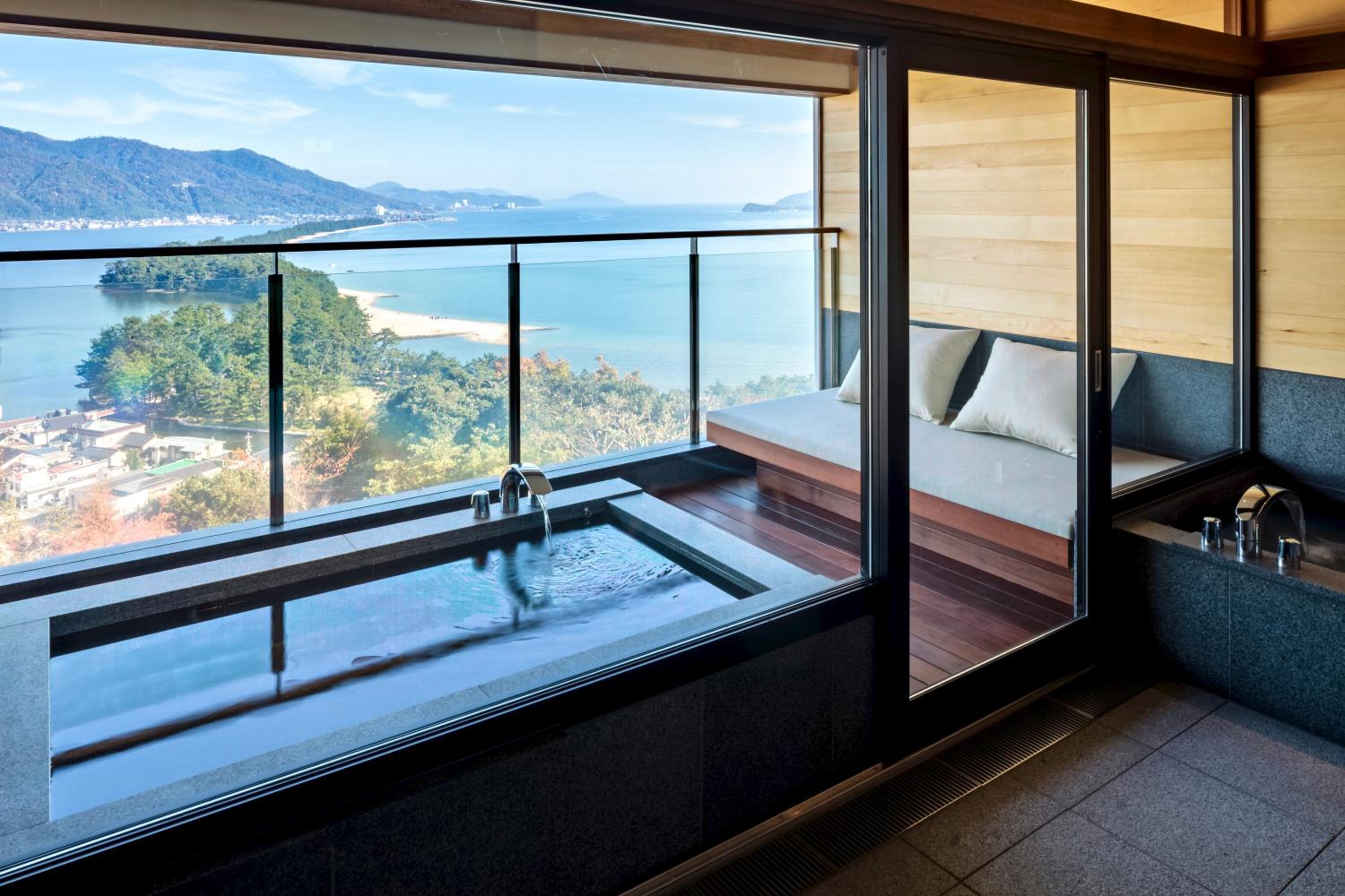 Junior Suite with Ocean View photo 3