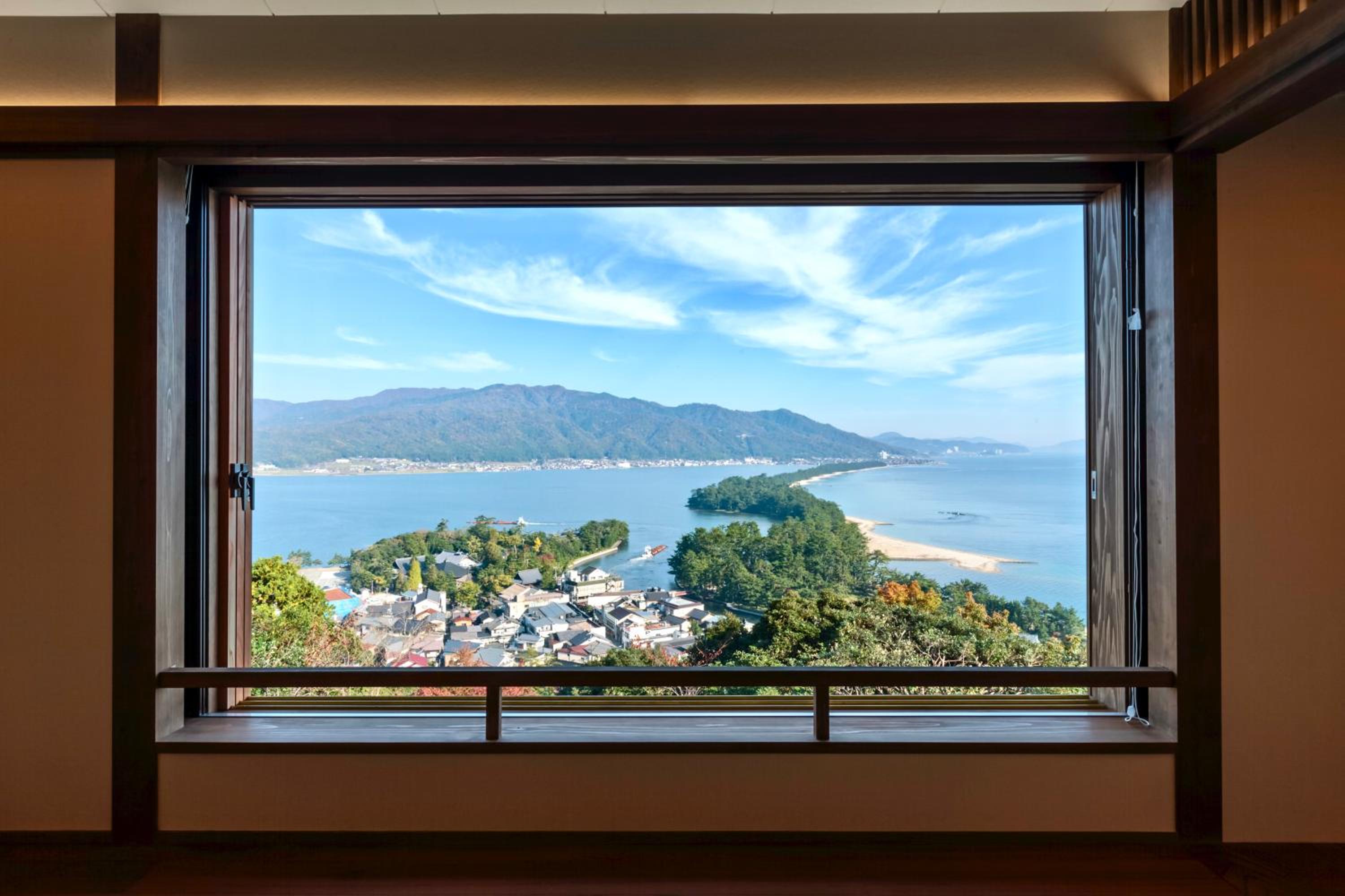 Junior Suite with Ocean View photo 2