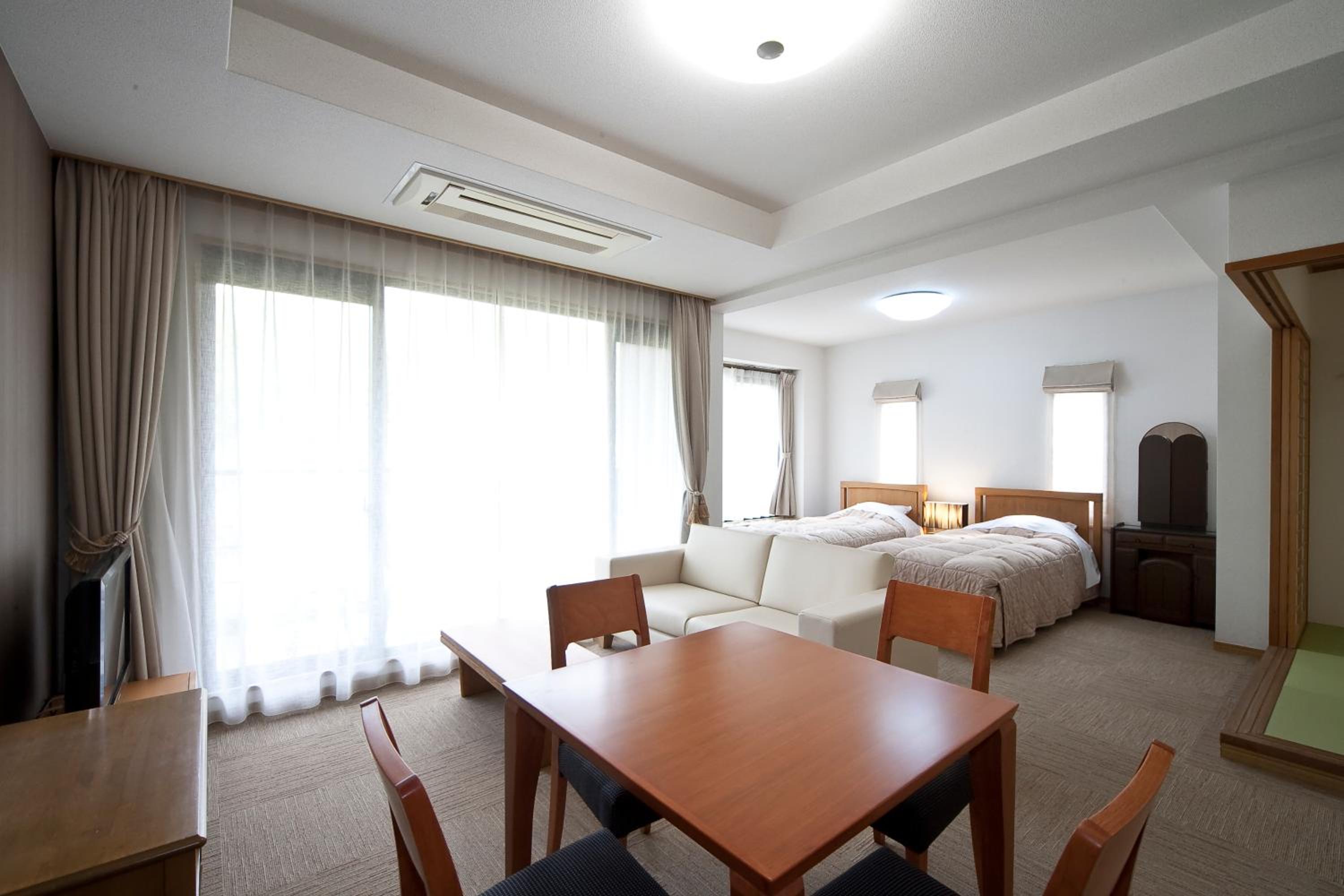 Deluxe Apartment