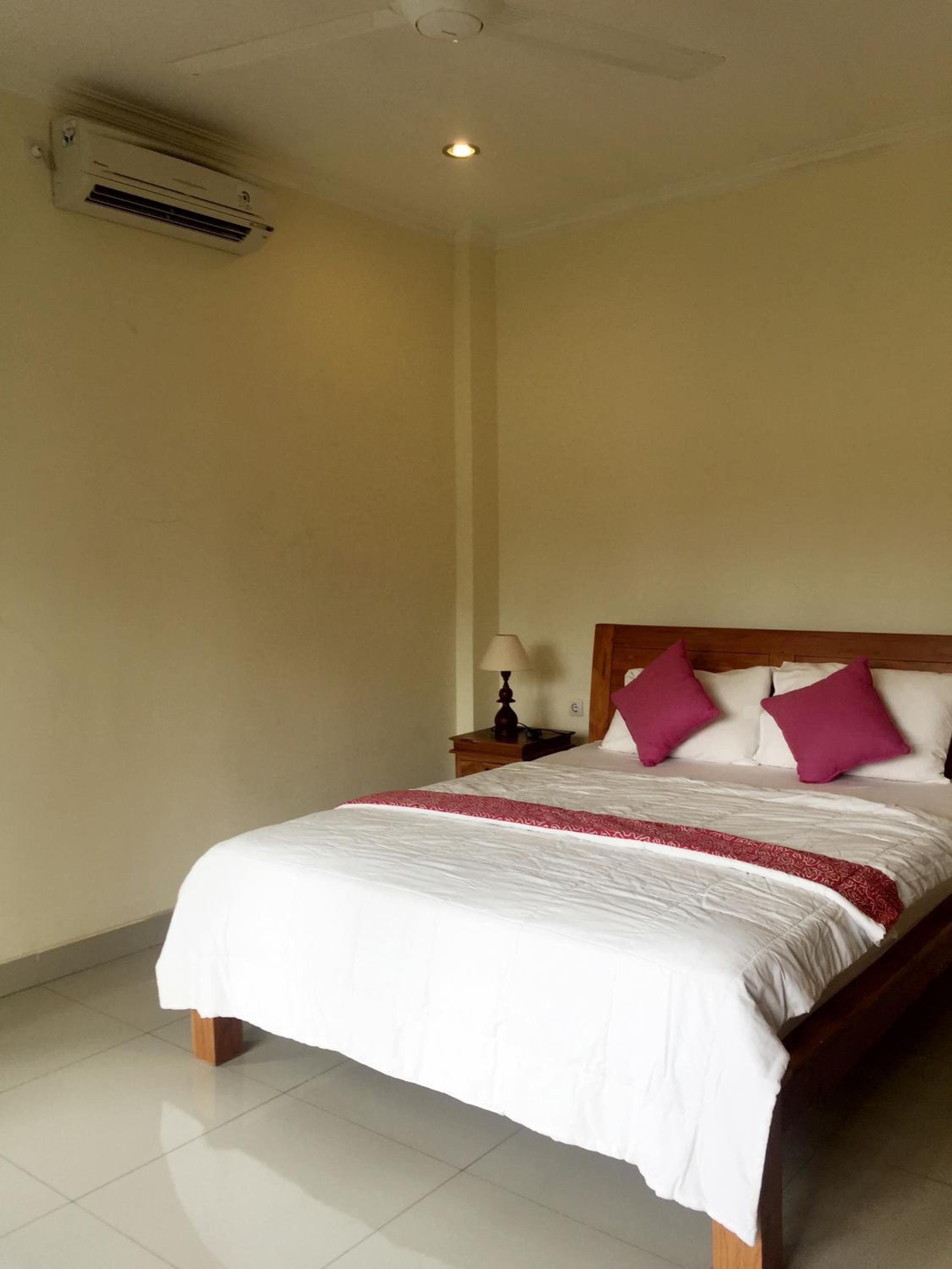 Budget Double Room - Photo 2