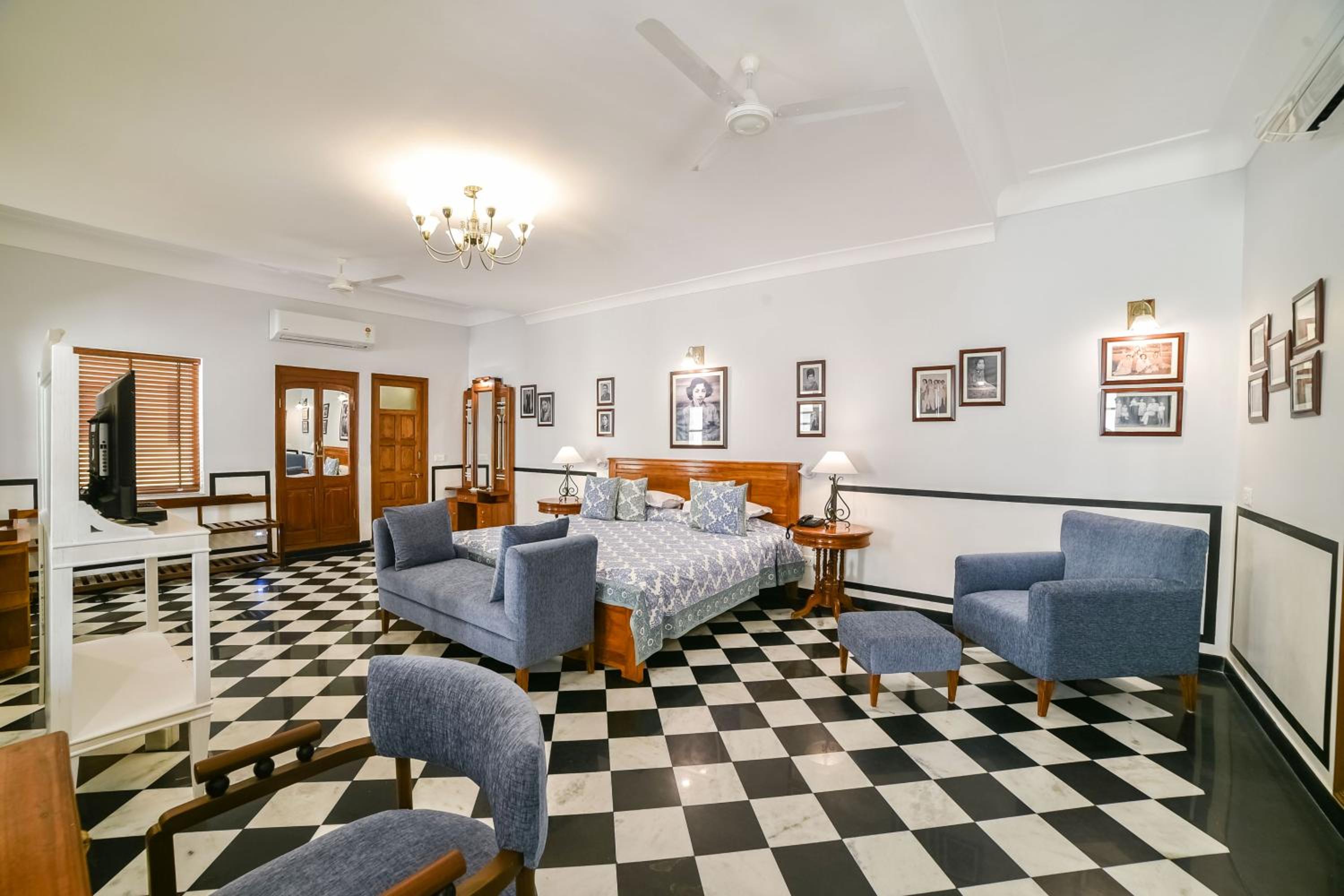 Courtyard Superior Room photo 3