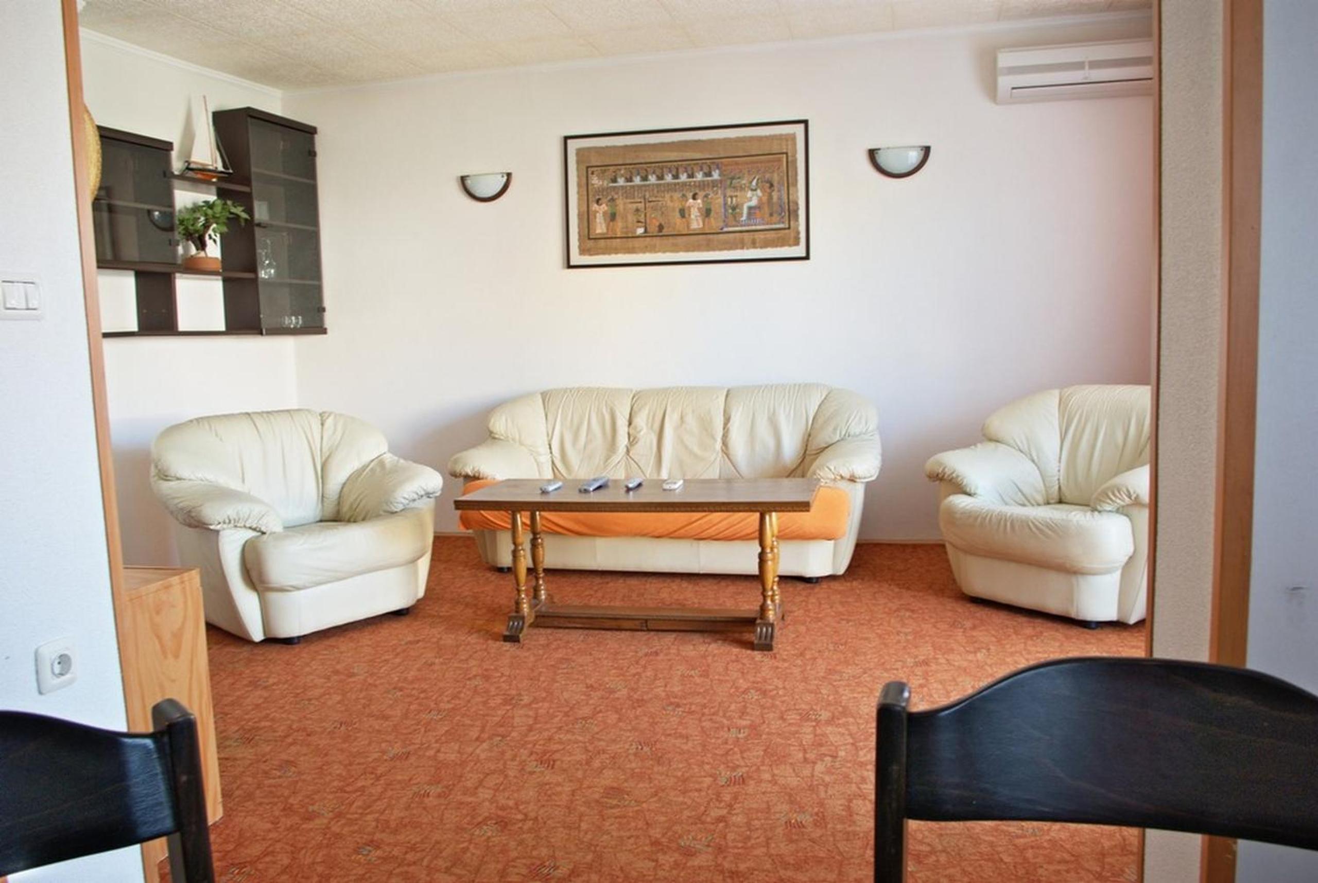 Three-Bedroom Apartment photo 3