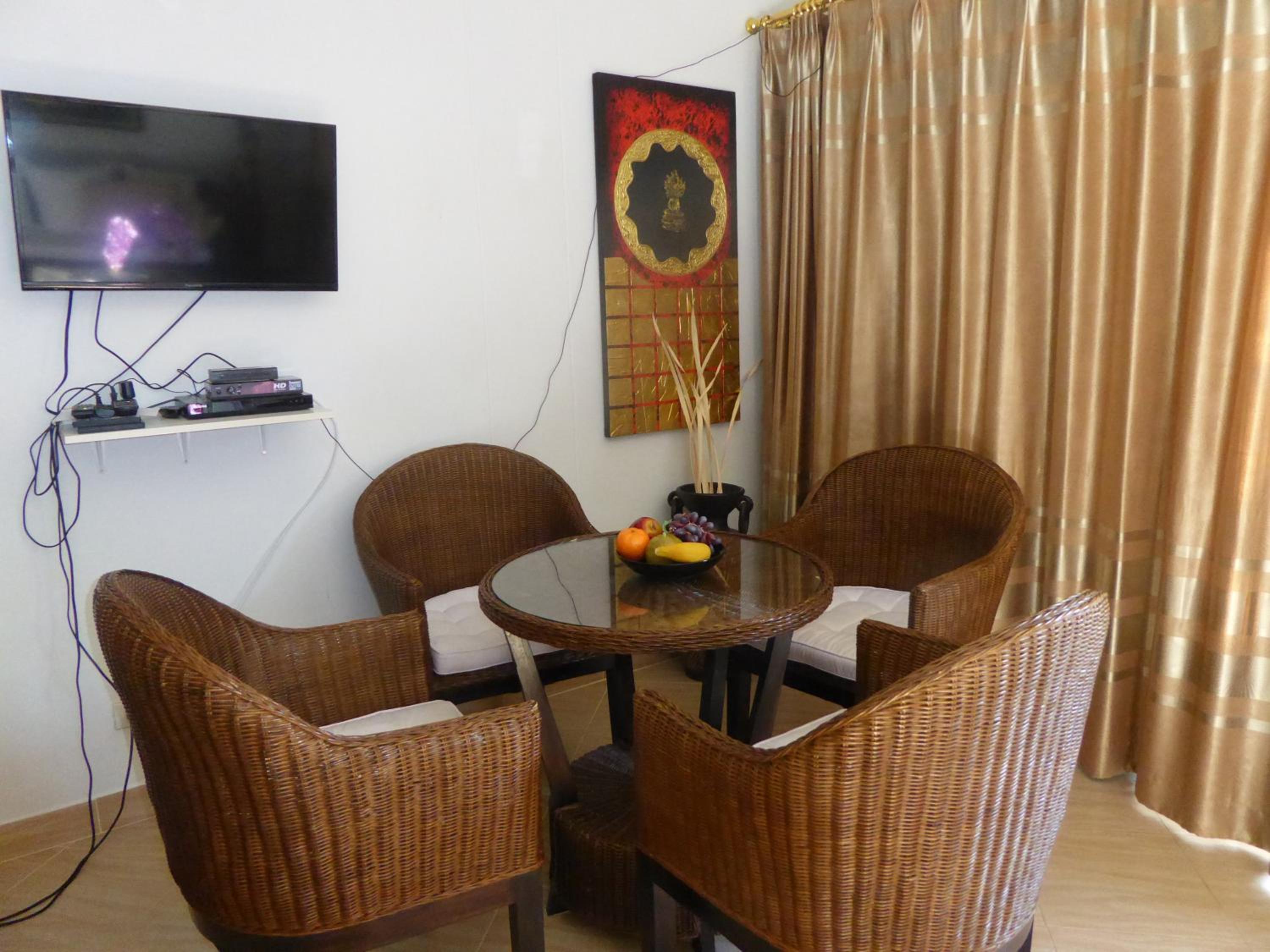 Three-Bedroom Villa photo 3